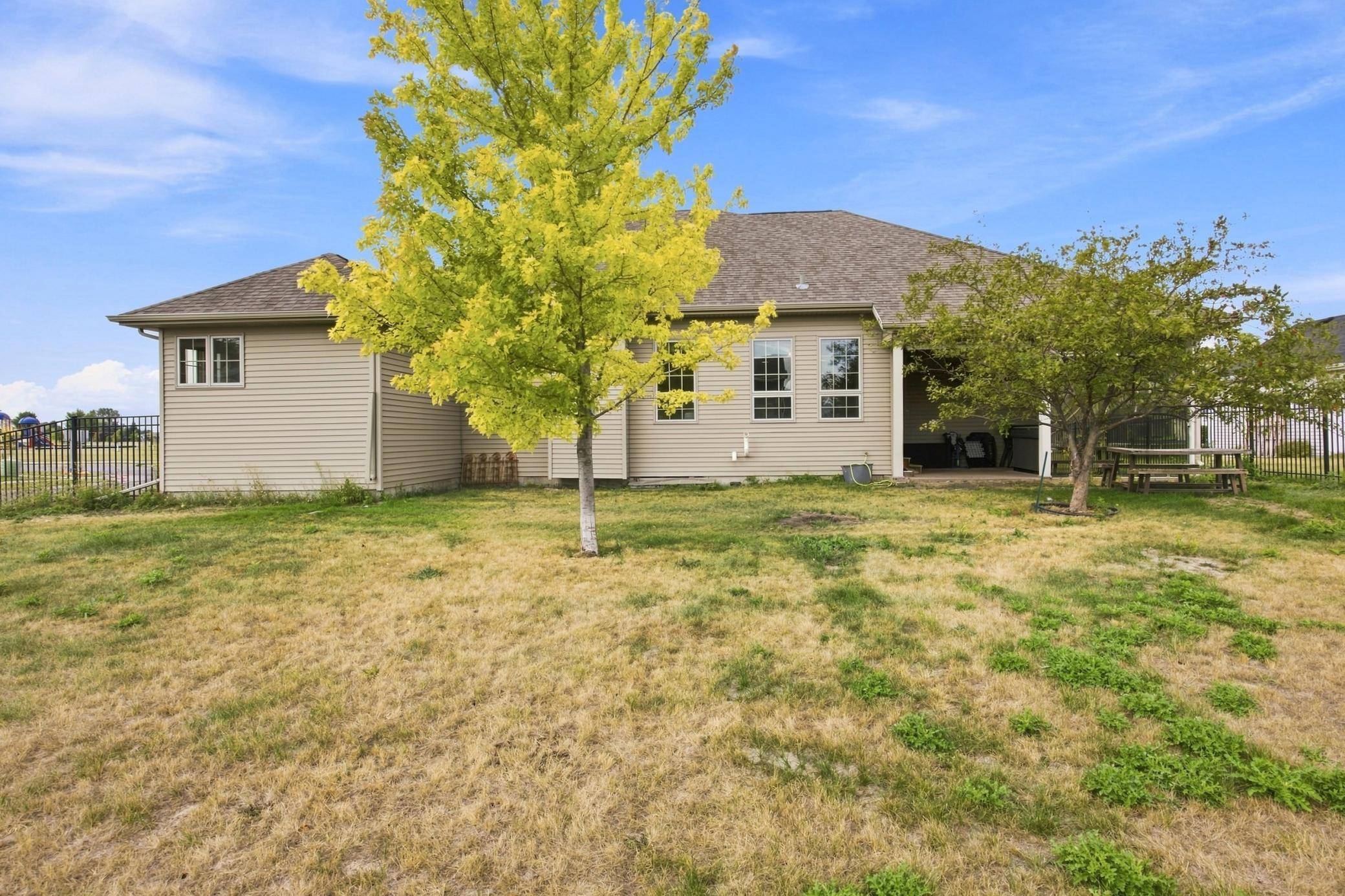 3848 16th ST S, Moorhead, MN 56560