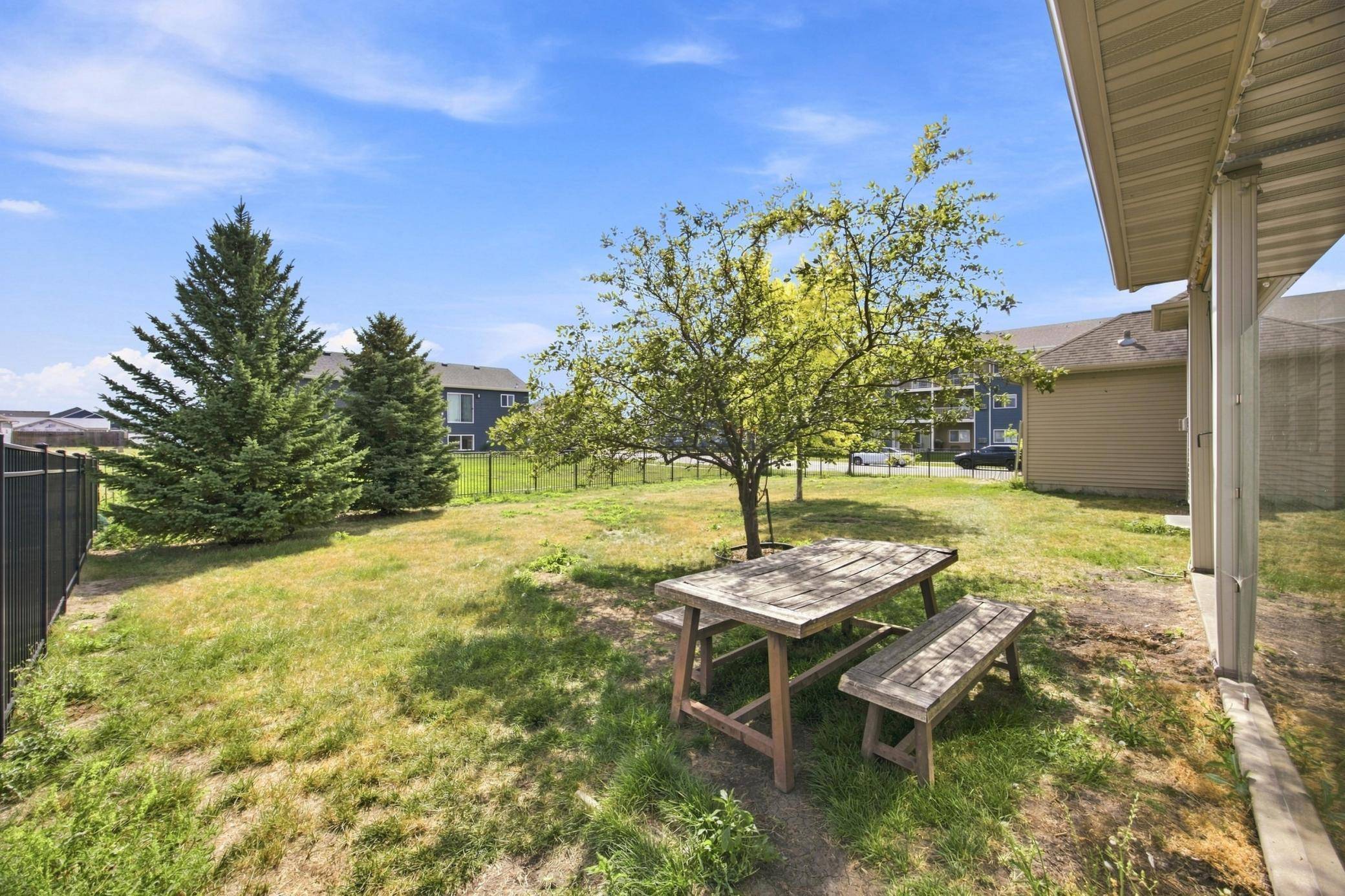 3848 16th ST S, Moorhead, MN 56560