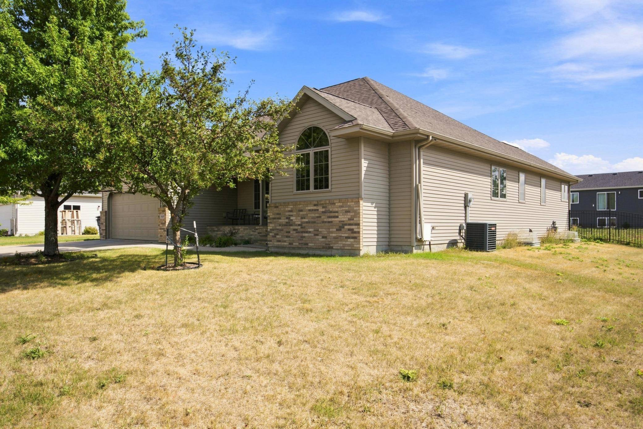 3848 16th ST S, Moorhead, MN 56560