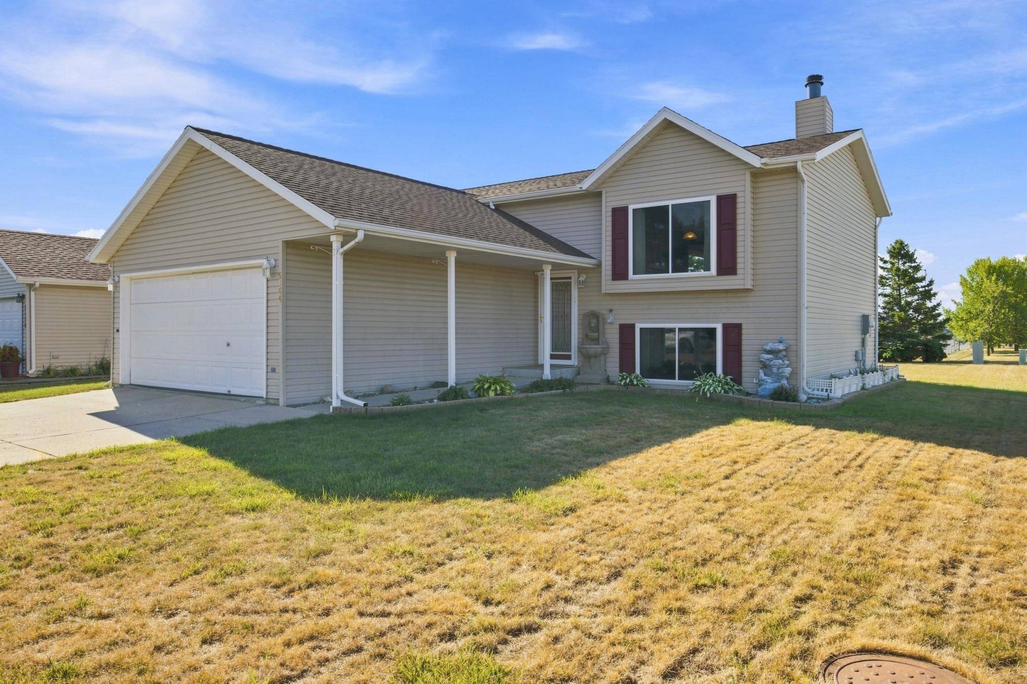 5164 10th AVE S, Fargo, ND 58103