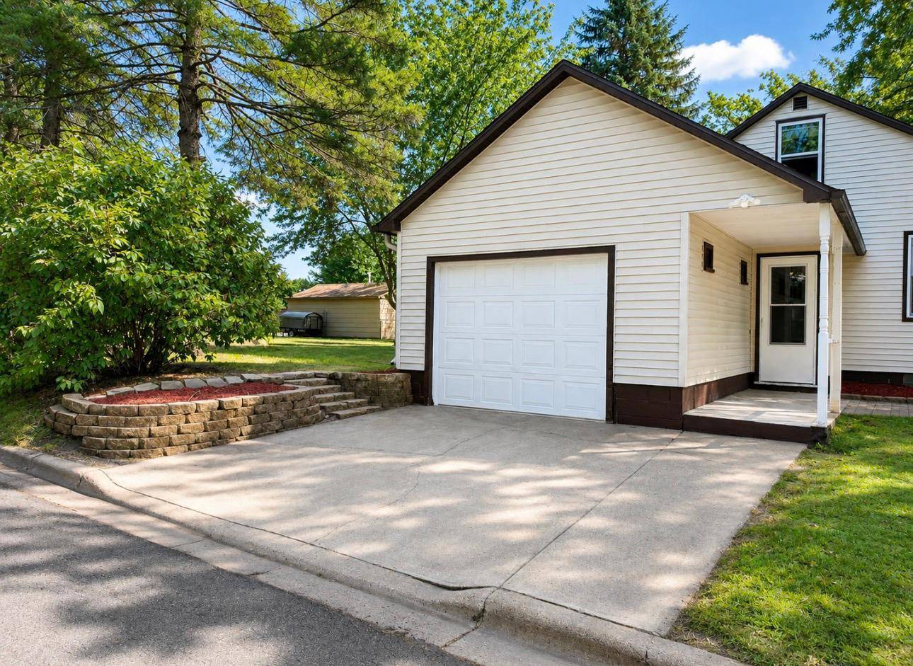 206 8th ST SE, Long Prairie, MN 56347