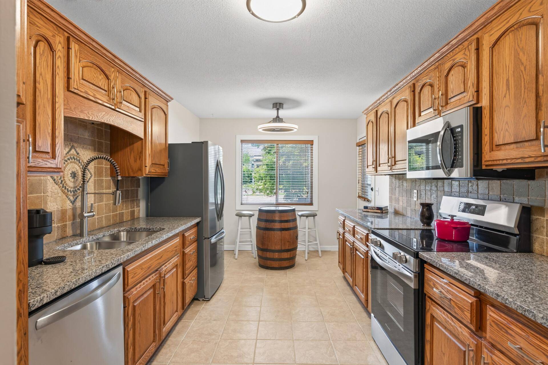 6976 Langford CT, Edina, MN 55436