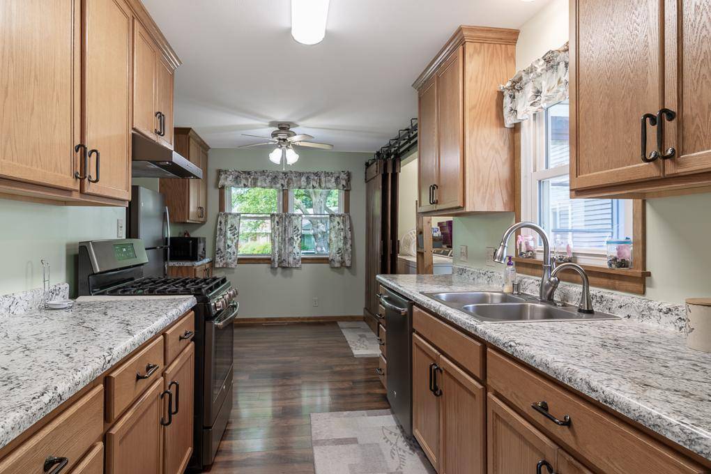 227 Westwood DR, Mankato, MN 56001
