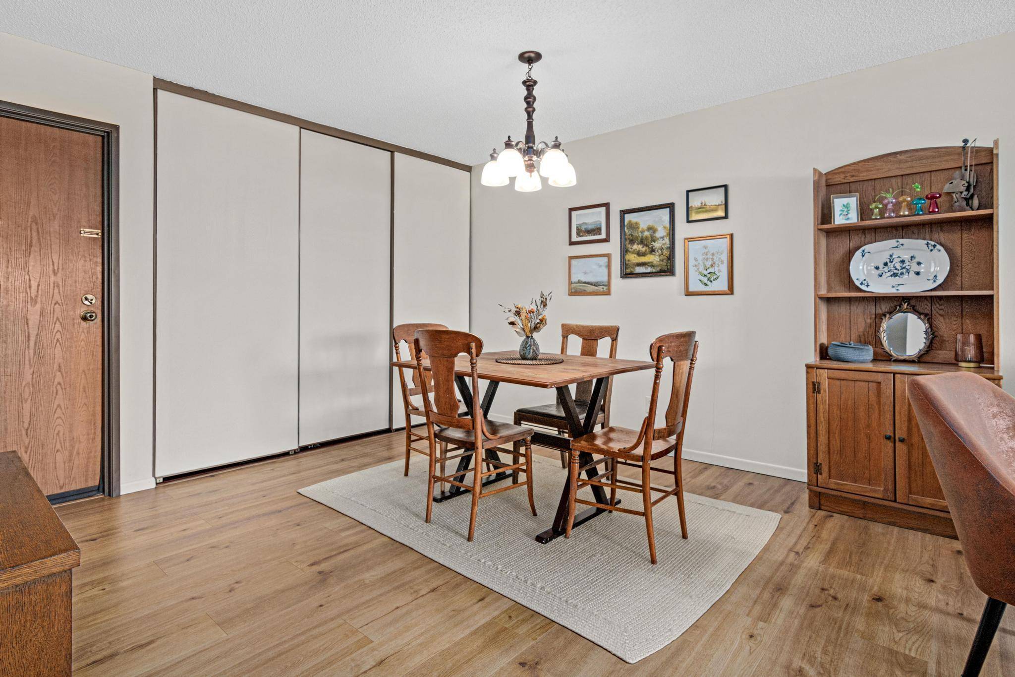 1871 Silver Bell RD #309, Eagan, MN 55122