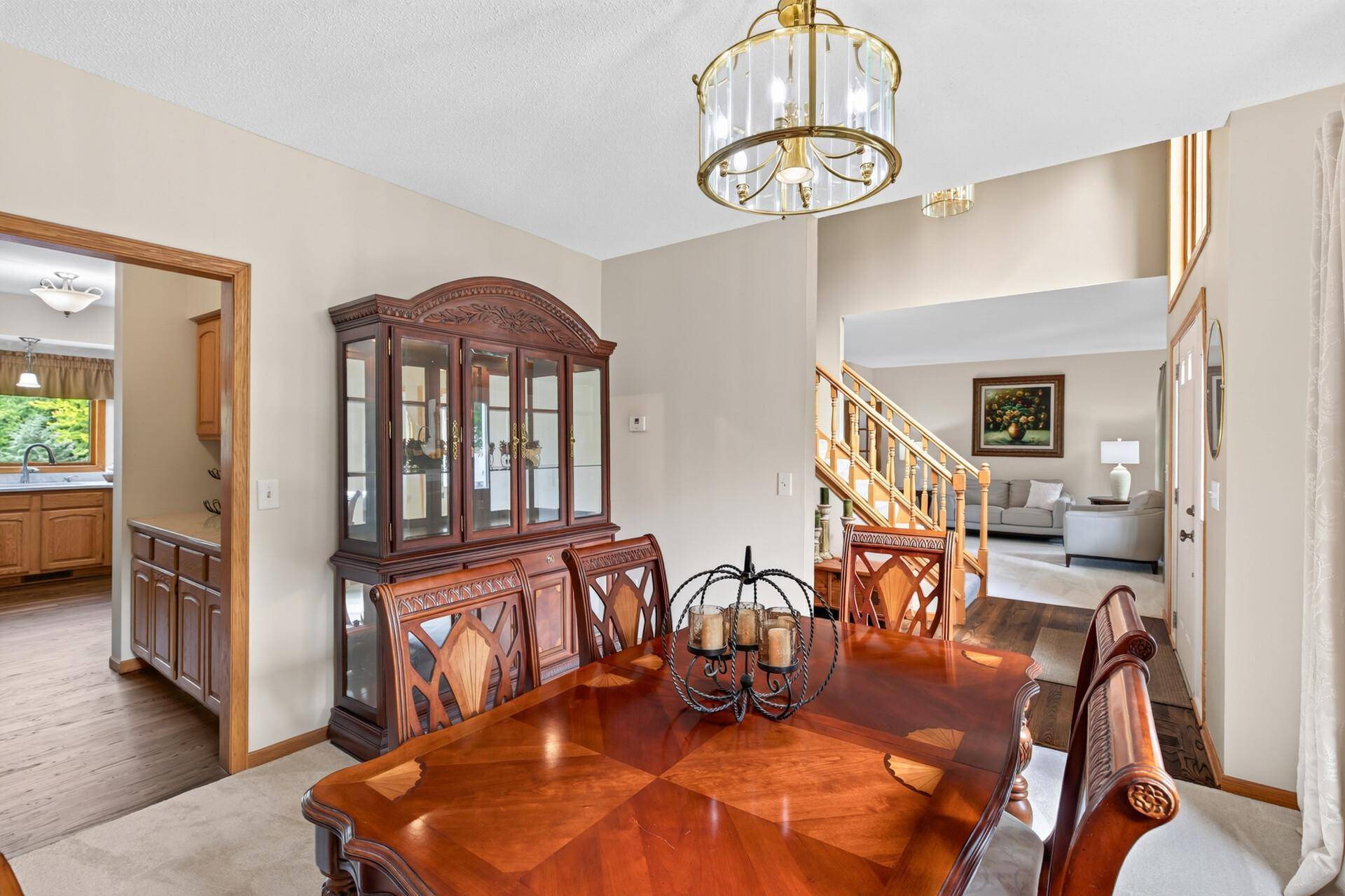 9024 Douglas DR, Eden Prairie, MN 55347