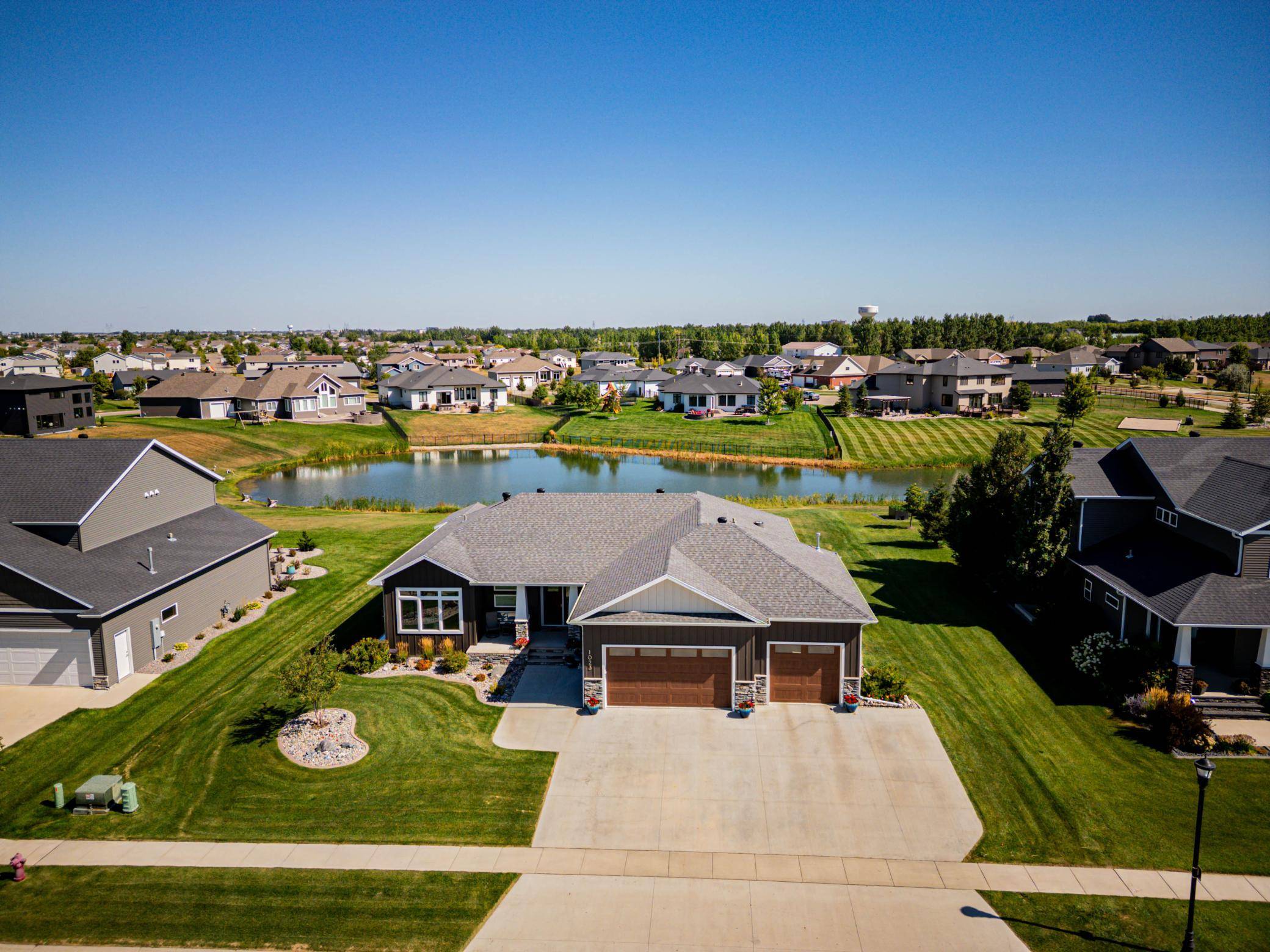 1023 Mulberry LN, West Fargo, ND 58078
