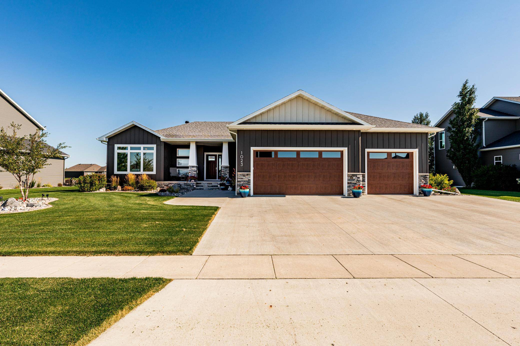 1023 Mulberry LN, West Fargo, ND 58078