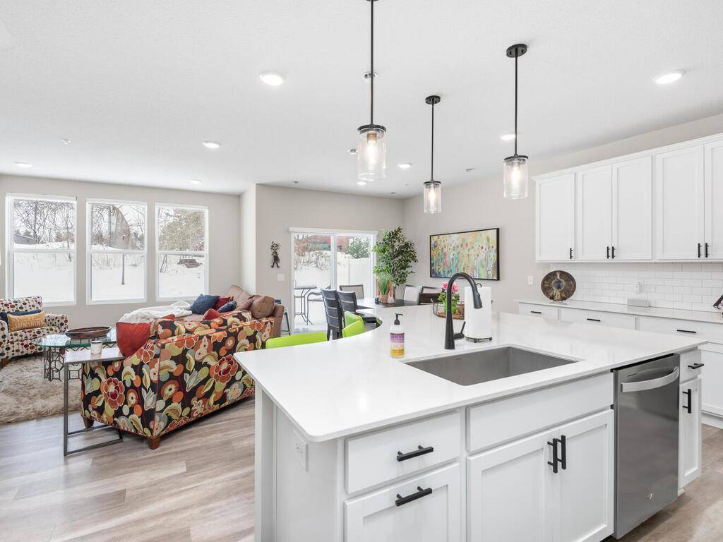4876 Avery Court, Eagan, MN 55123