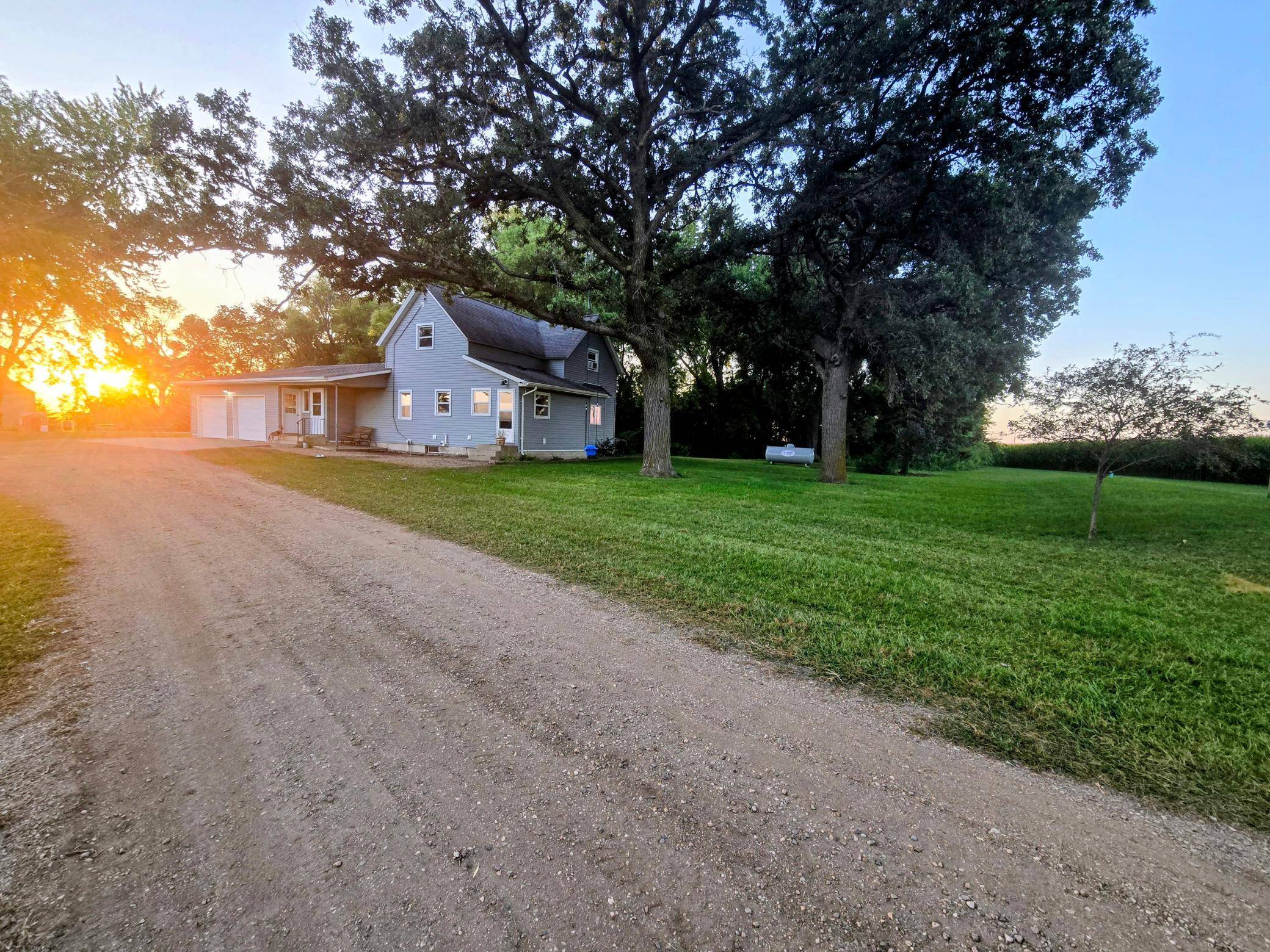 48635 600th AVE, Fairfax, MN 55332