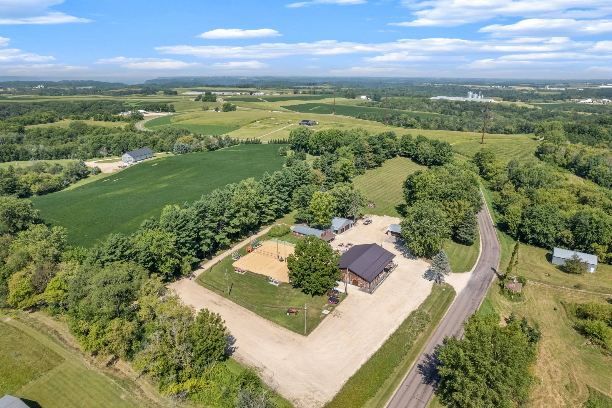 S3165 County Road M, Fountain City, WI 54629