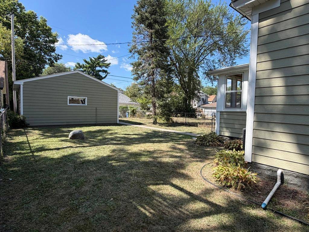 2955 Queen AVE N, Minneapolis, MN 55411