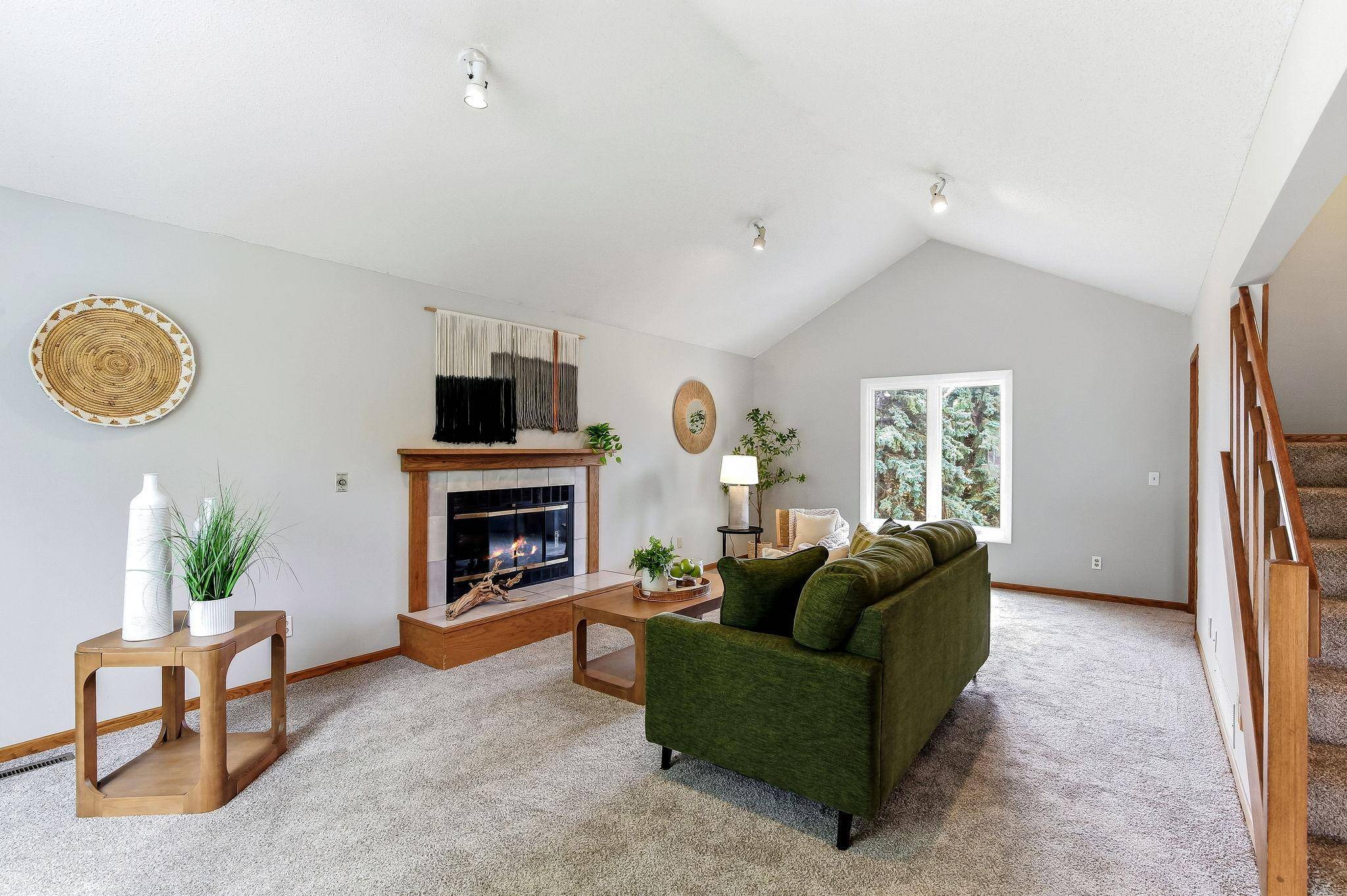 17330 Ipswich WAY, Lakeville, MN 55044