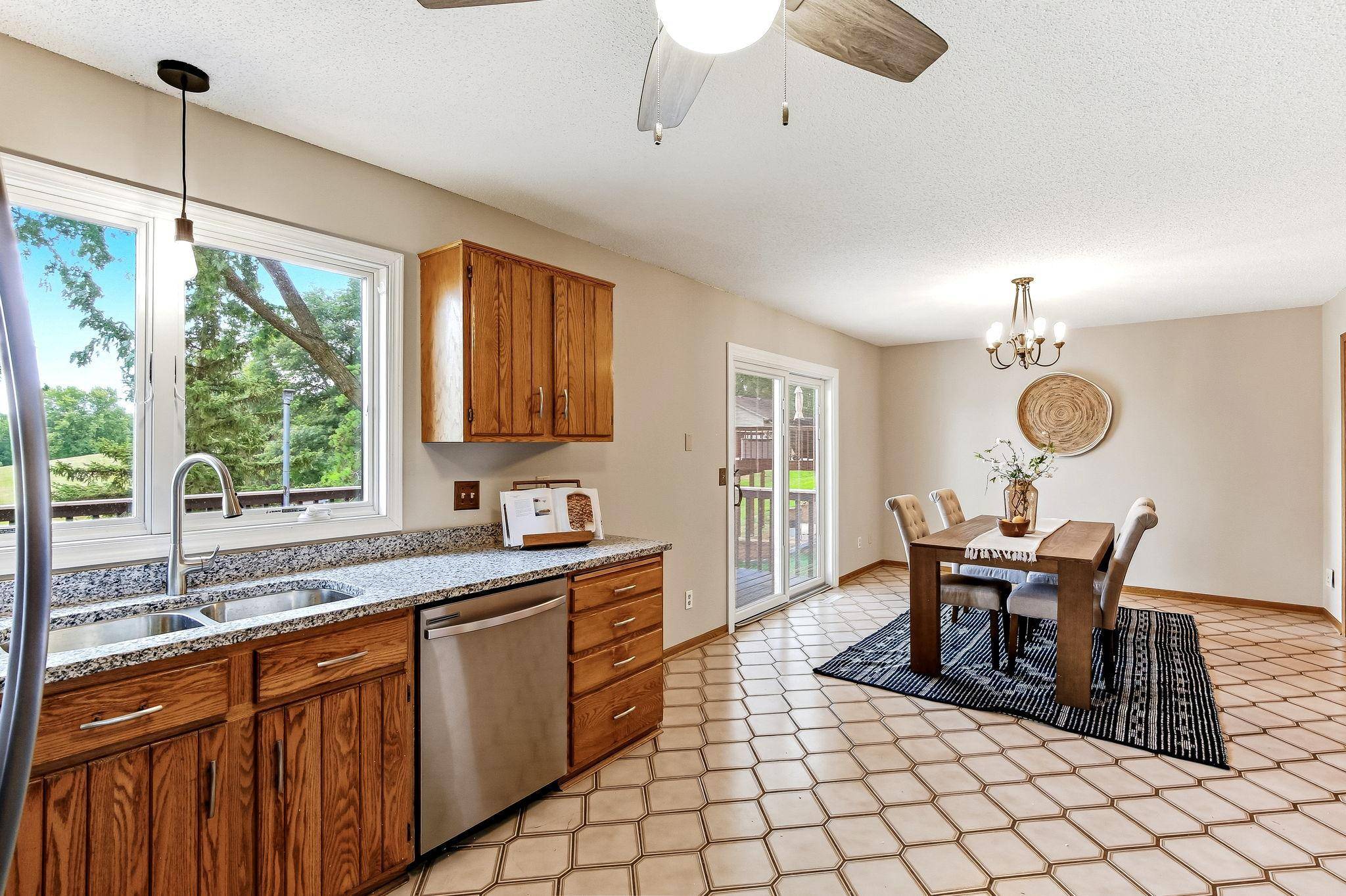 17330 Ipswich WAY, Lakeville, MN 55044