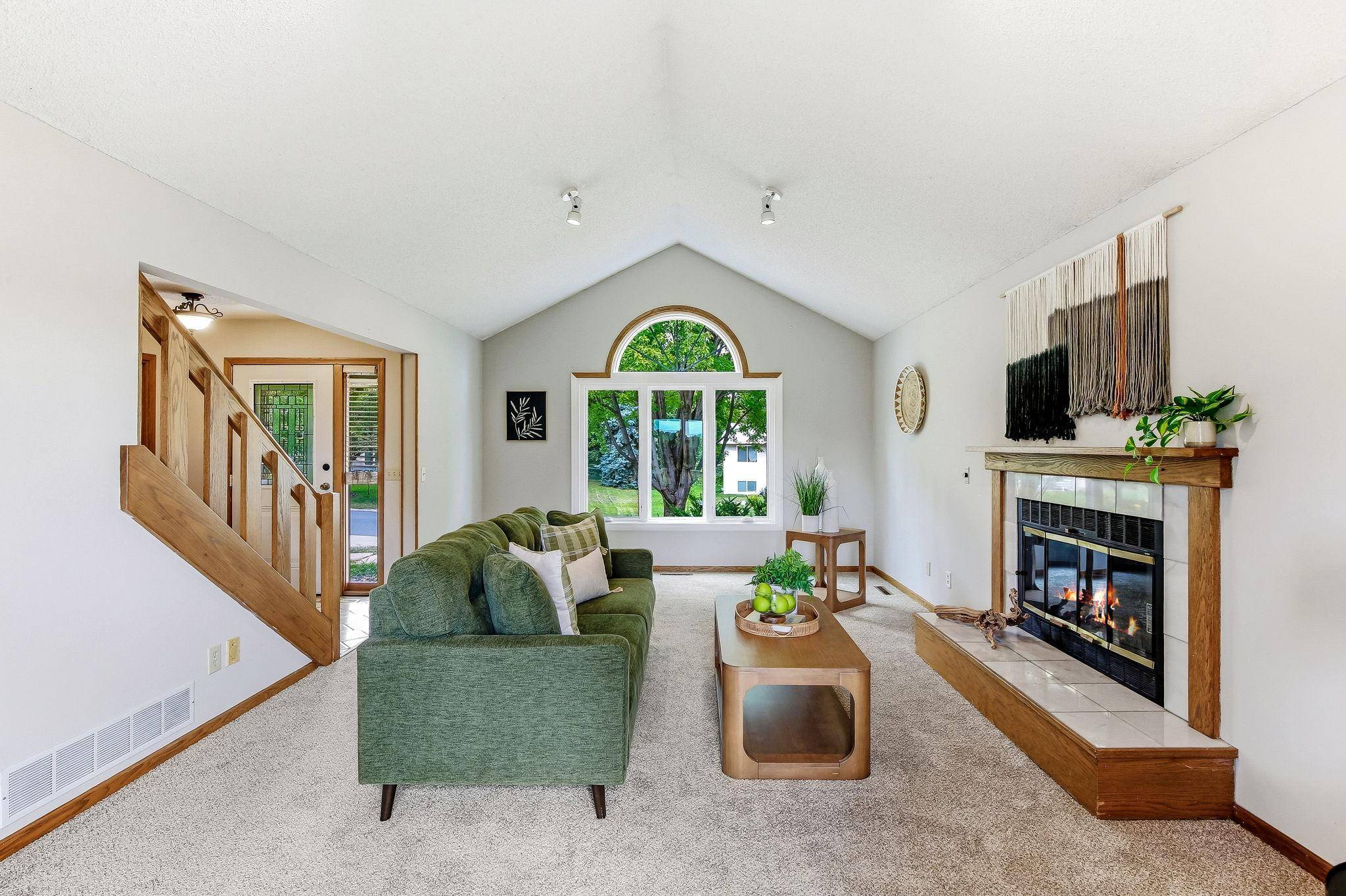 17330 Ipswich WAY, Lakeville, MN 55044