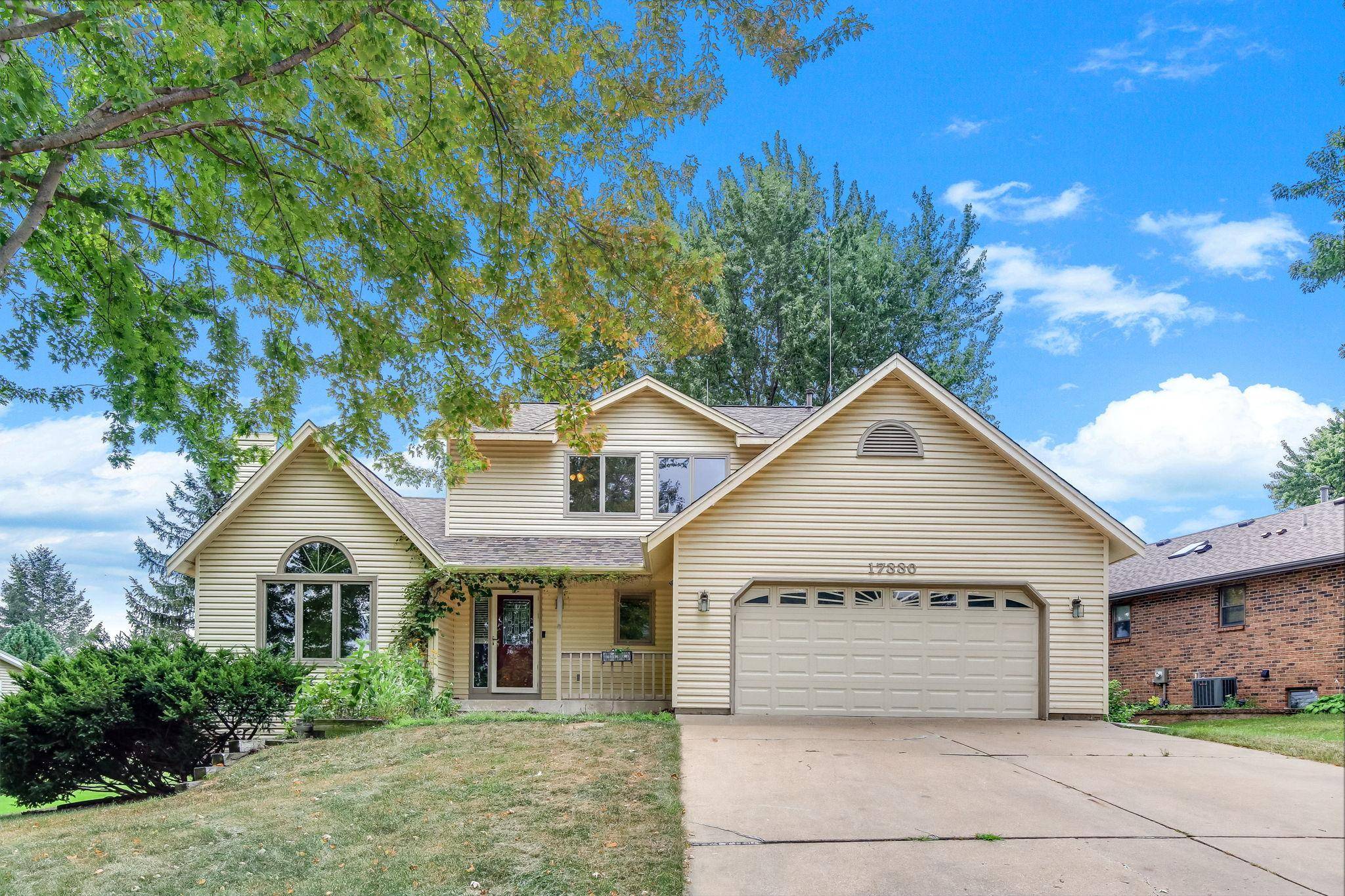 17330 Ipswich WAY, Lakeville, MN 55044