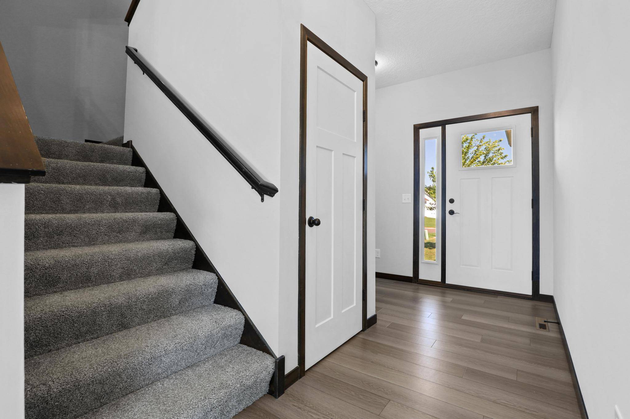 1024 Bellaire BLVD NW, Isanti, MN 55040