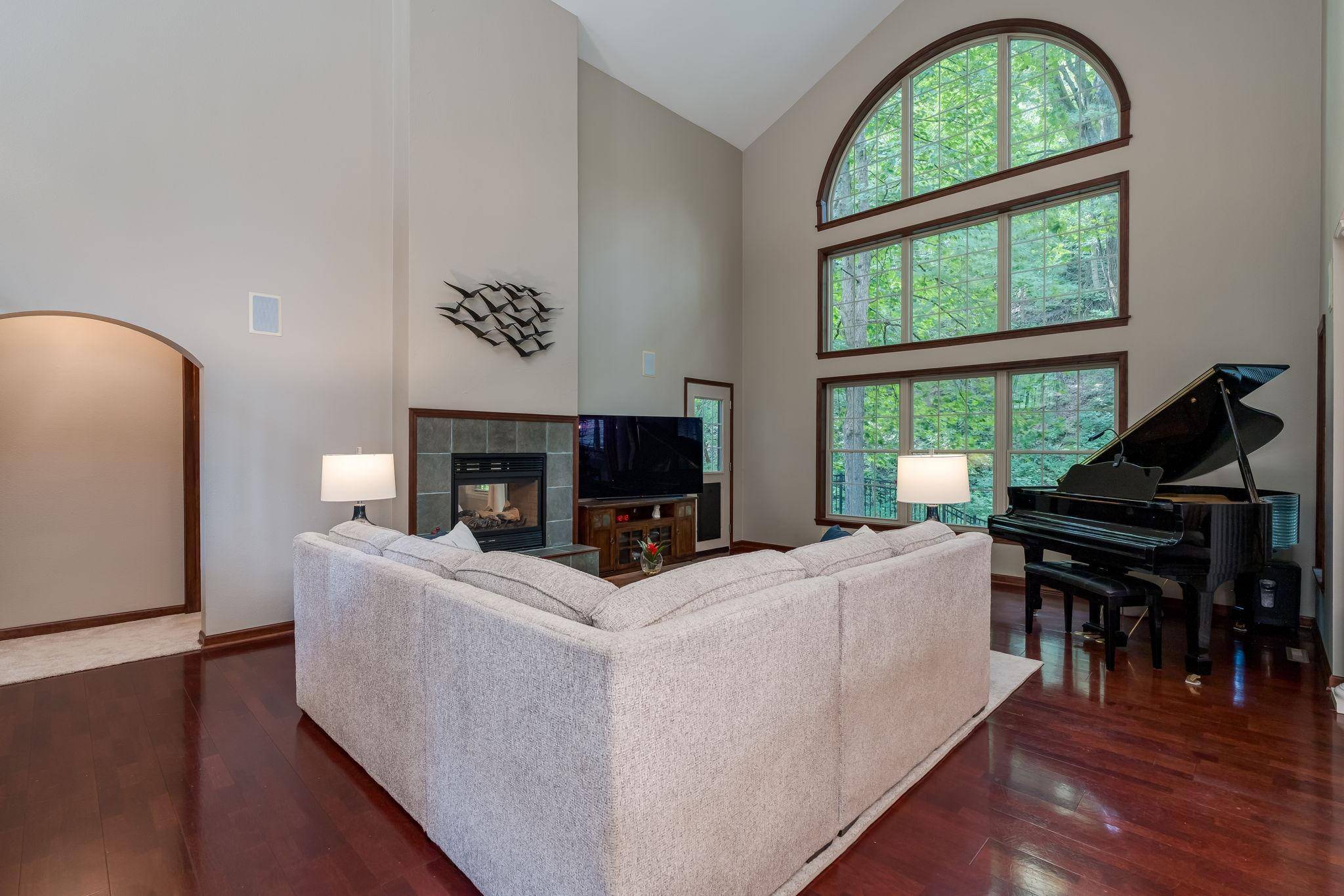 121 Bartholomew LN, Mankato, MN 56001