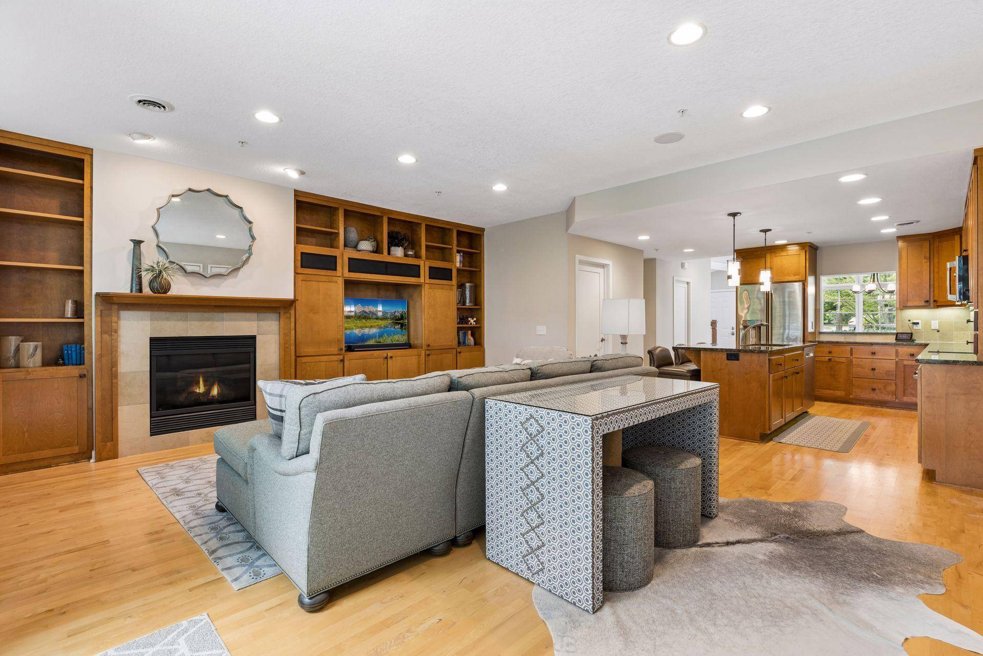 533 Willoughby WAY W, Minnetonka, MN 55305