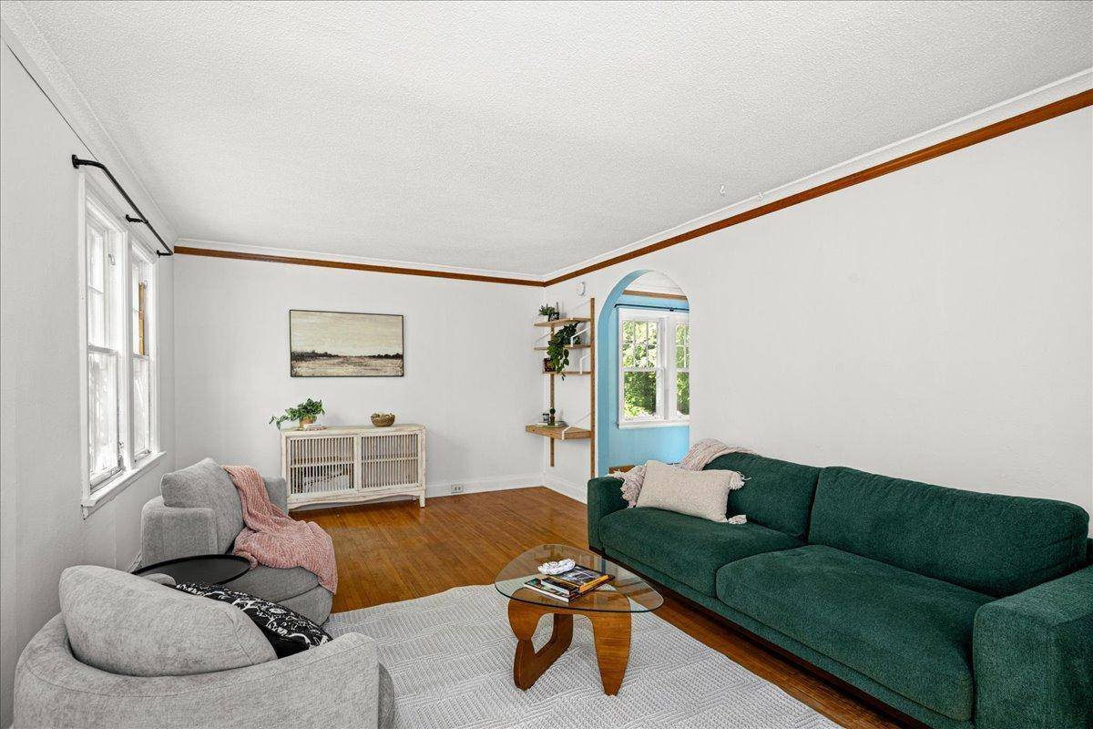 5068 Arnold RD, Duluth, MN 55803