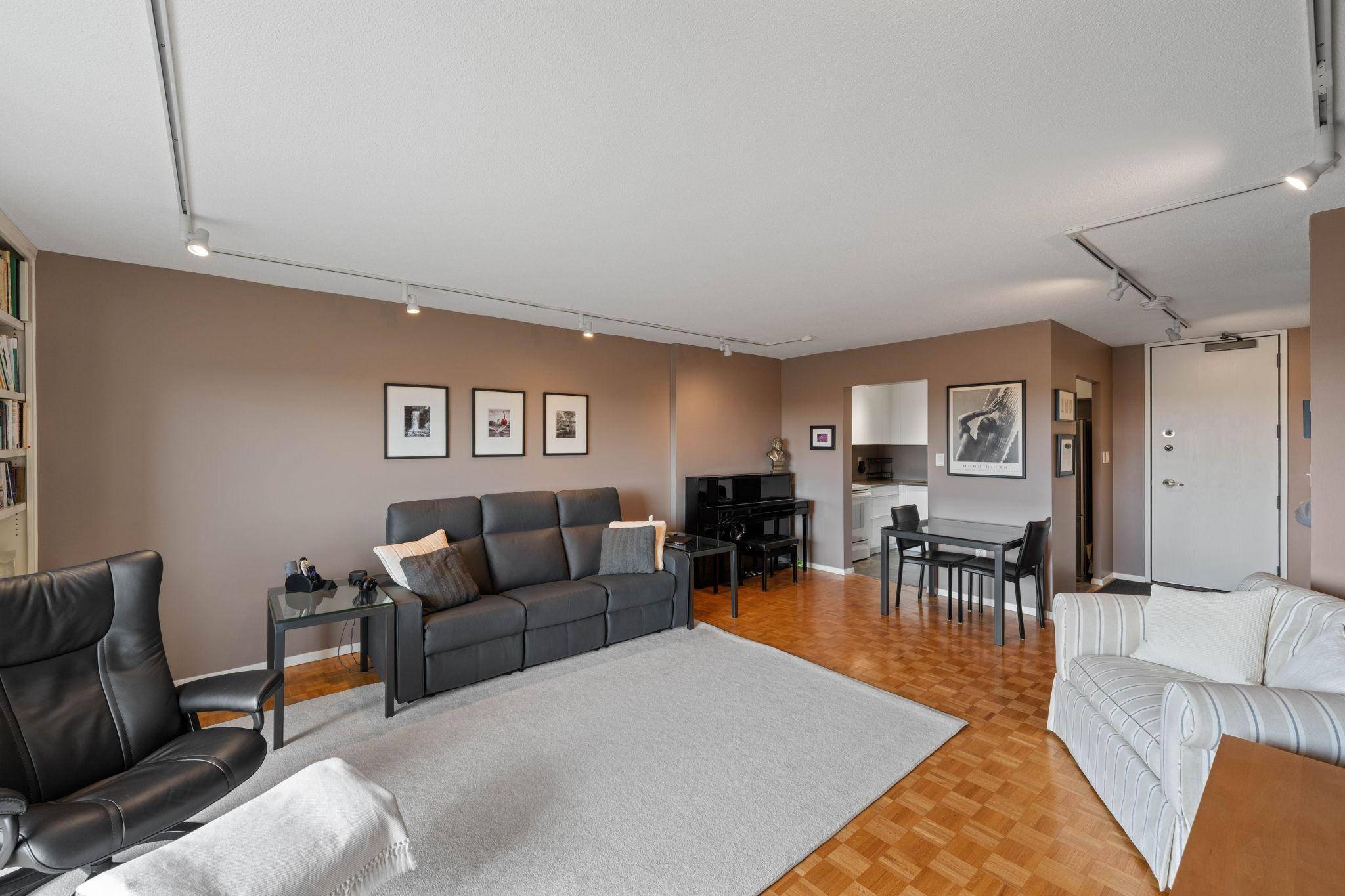 400 Groveland AVE #1208, Minneapolis, MN 55403