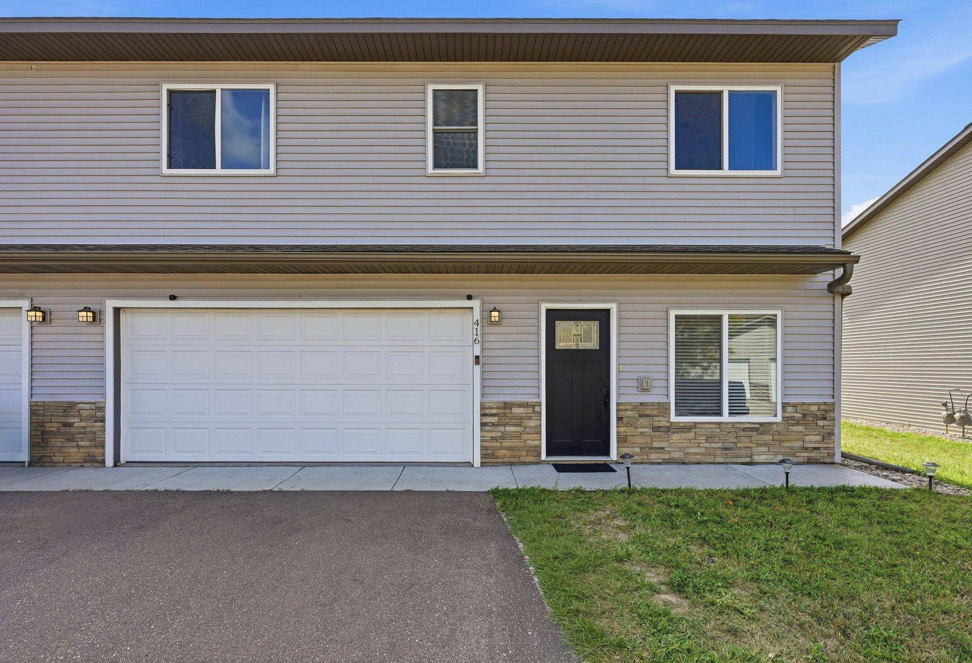 416 Sierra PL, Roberts, WI 54023
