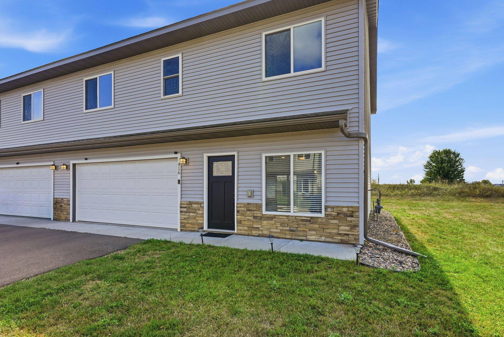 416 Sierra PL, Roberts, WI 54023