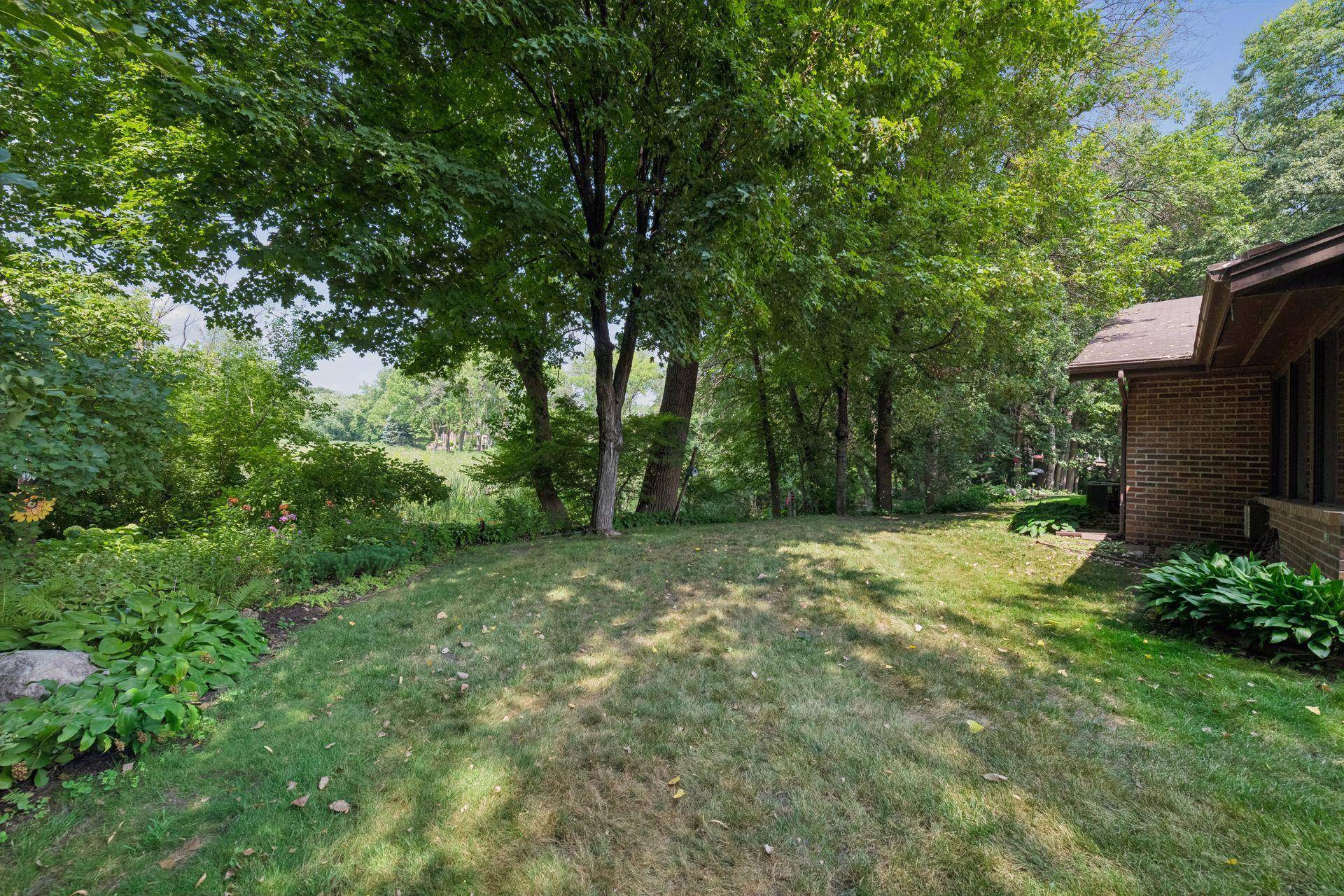1254 Archer LN N, Plymouth, MN 55447