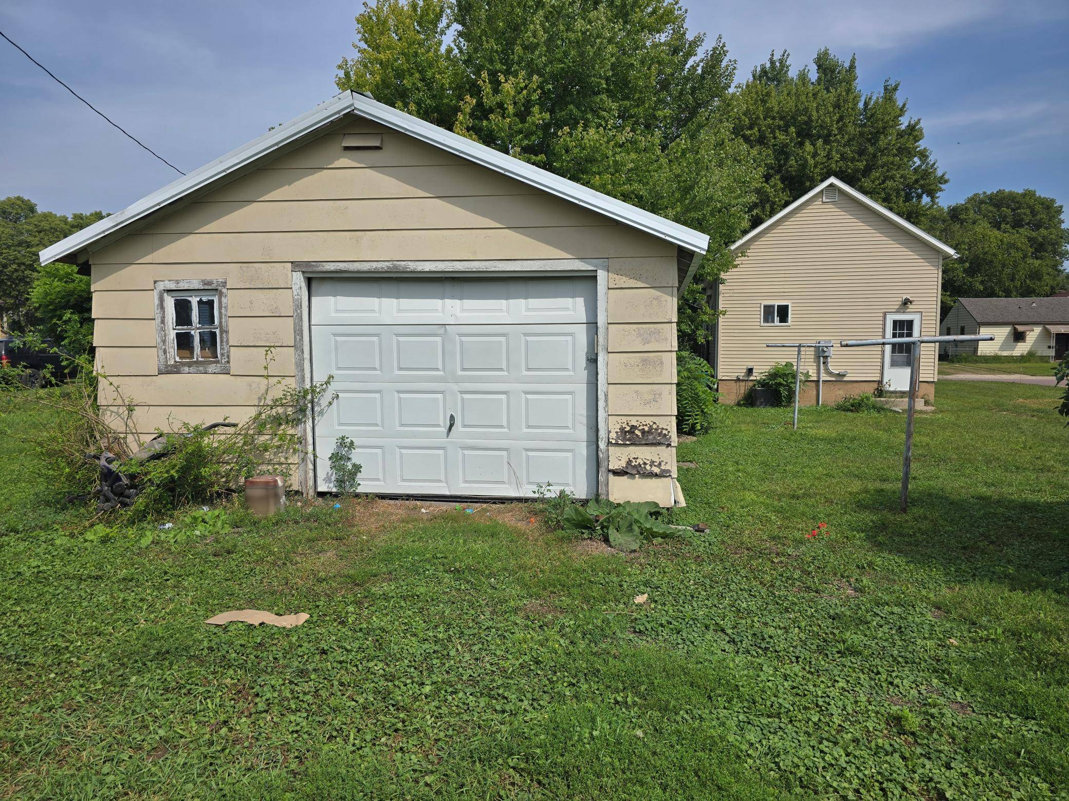 214 E 8th ST, Fairmont, MN 56031
