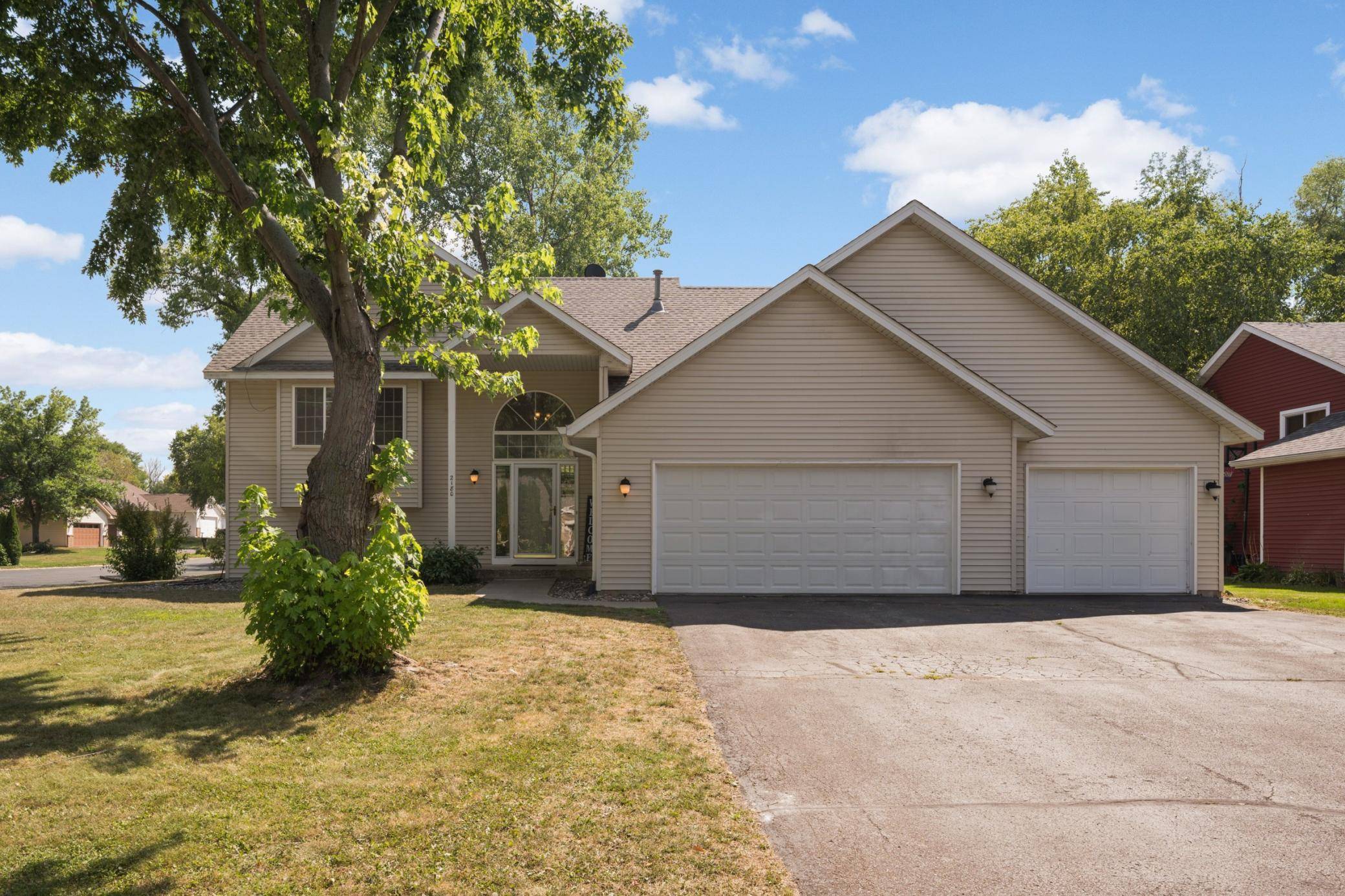 2180 63rd Street E, Inver Grove Heights, MN 55077