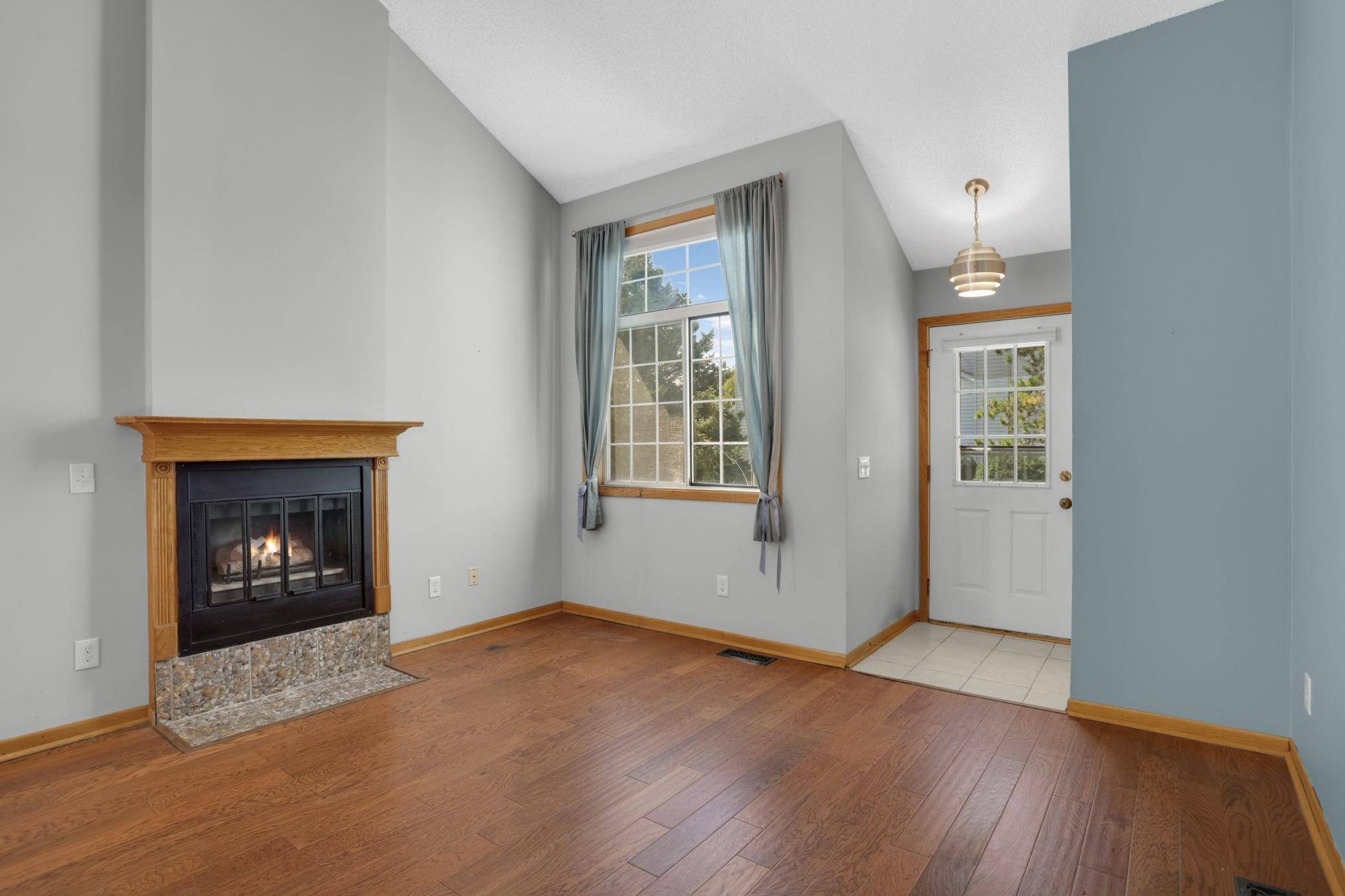 12830 Echo LN, Apple Valley, MN 55124
