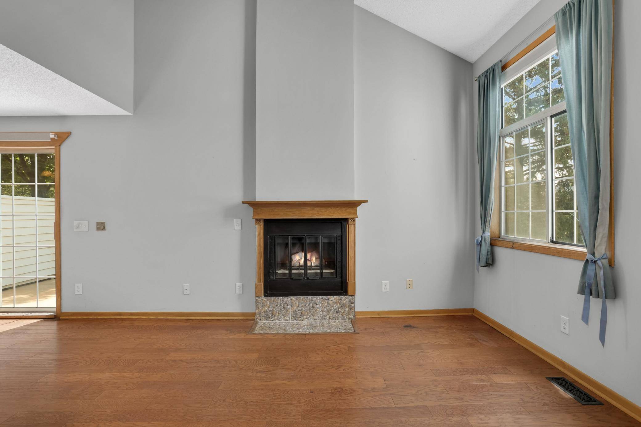 12830 Echo LN, Apple Valley, MN 55124