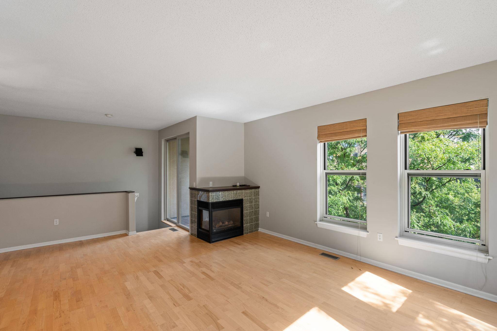 645 N 1st St #409, Minneapolis, MN 55401