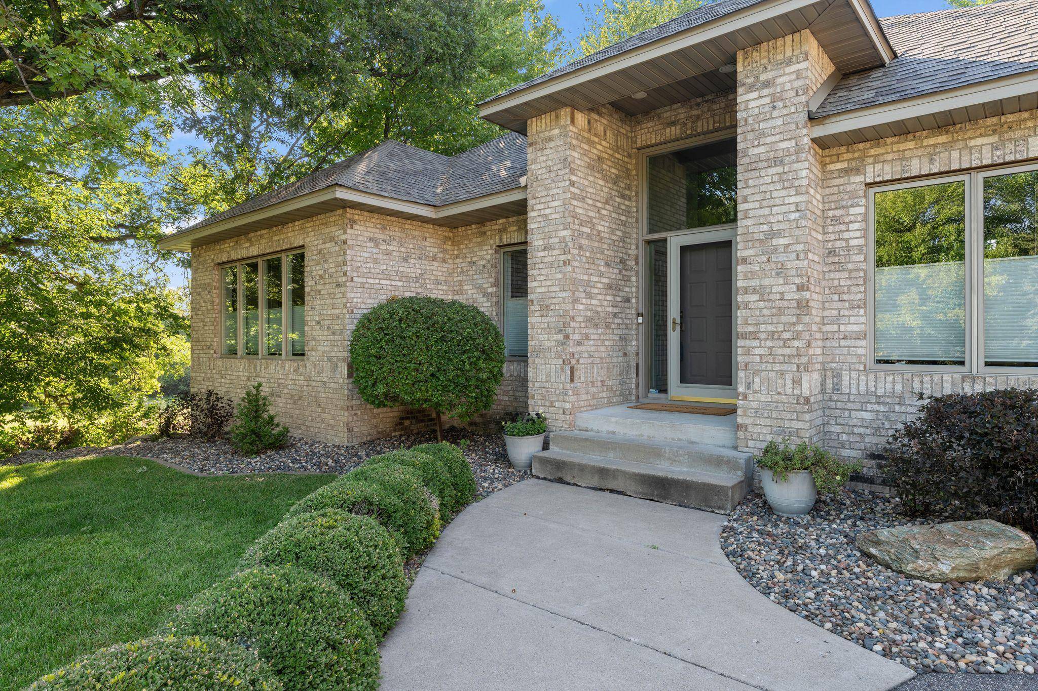 10605 54th AVE N, Plymouth, MN 55442