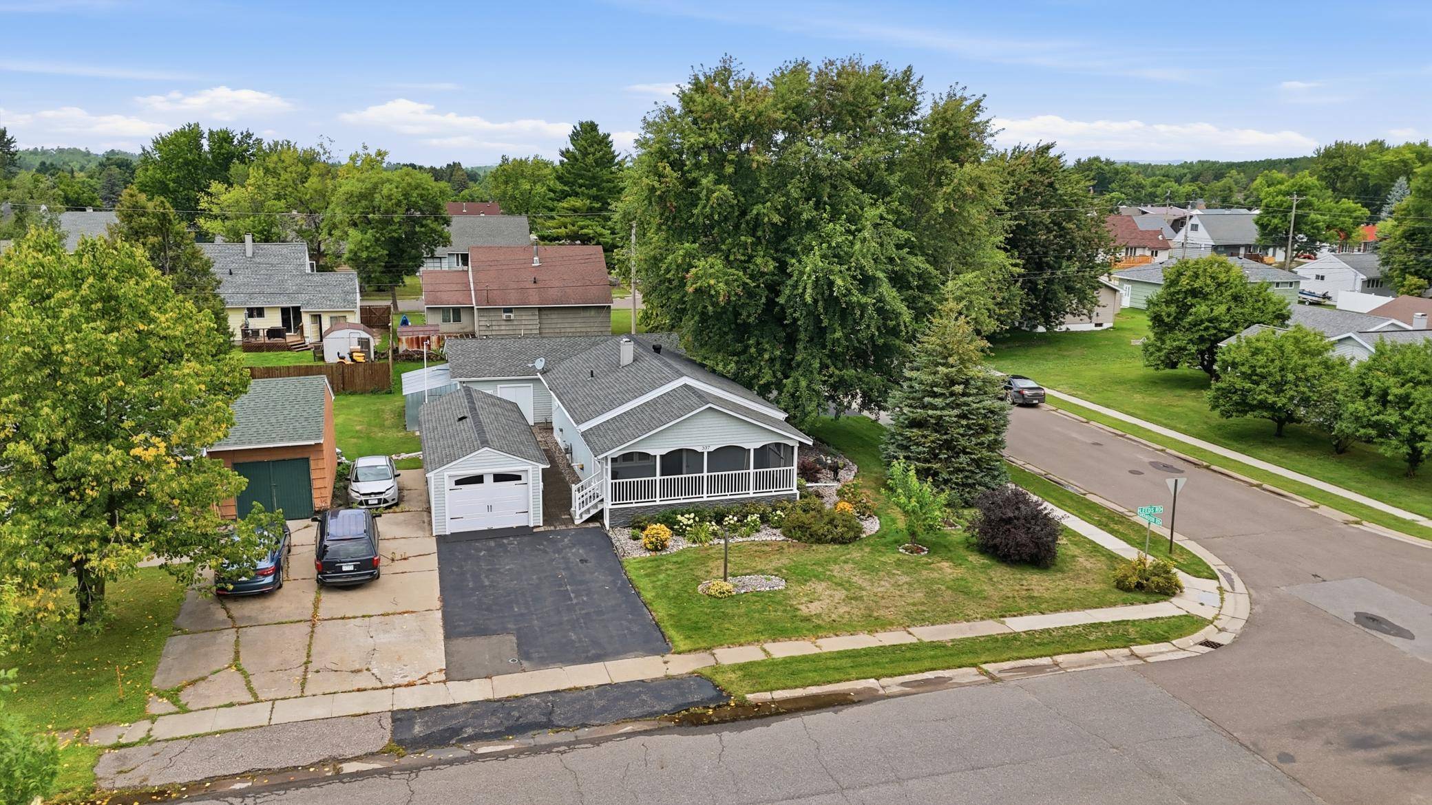 337 Leeds Rd, Hoyt Lakes, MN 55750