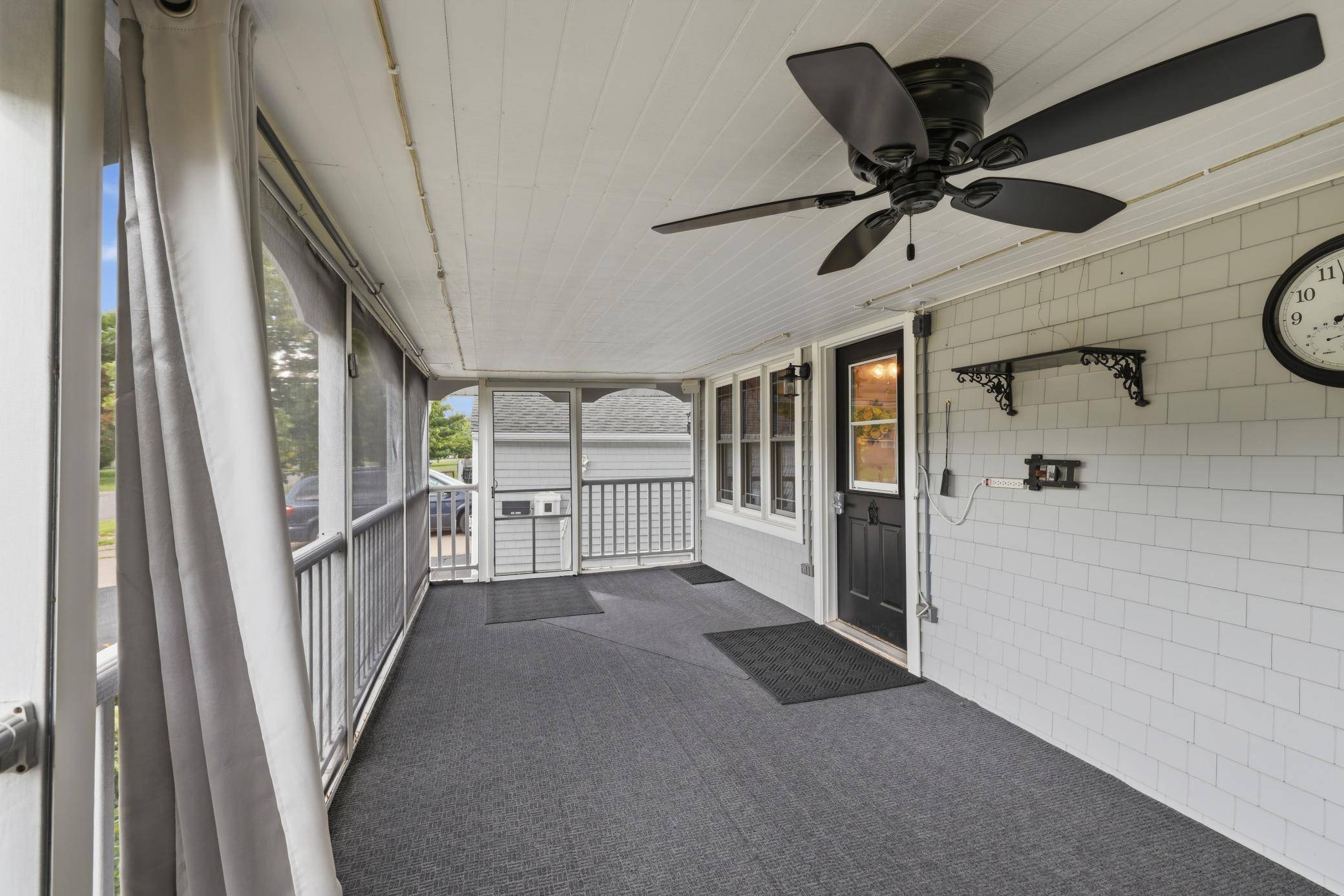 337 Leeds Rd, Hoyt Lakes, MN 55750