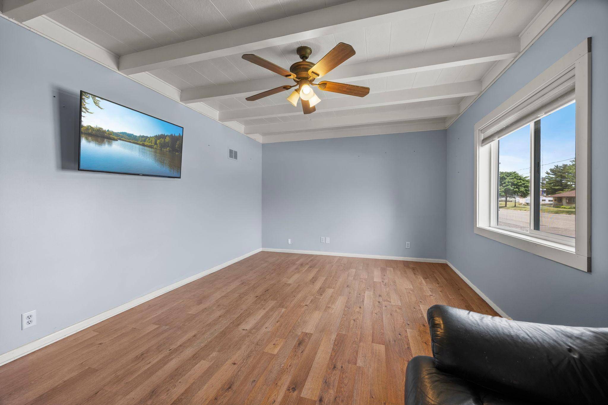 1000 W Lyon AVE, Lake City, MN 55041