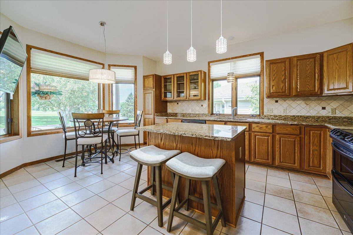 3084 Wilds Ridge CT NW, Prior Lake, MN 55372