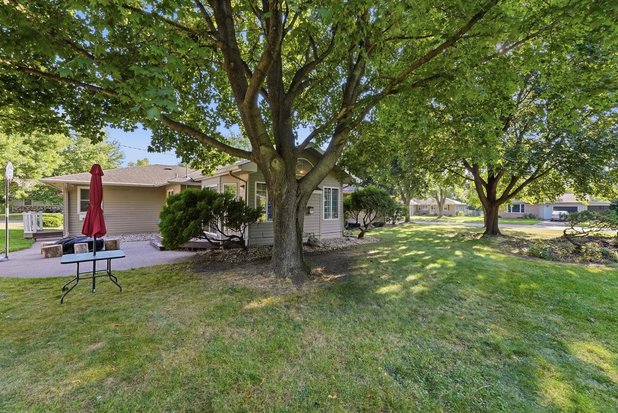 243 E Dahlstrom AVE, Appleton, MN 56208