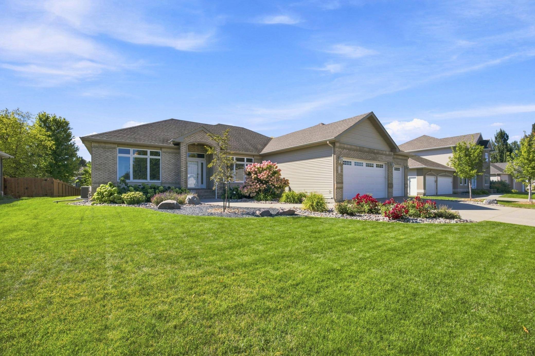 2108 ROSE CREEK BLVD S, Fargo, ND 58104