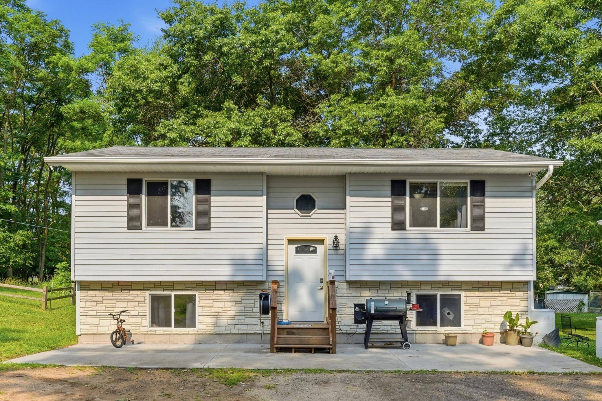 919 Lincoln AVE, Amery, WI 54001