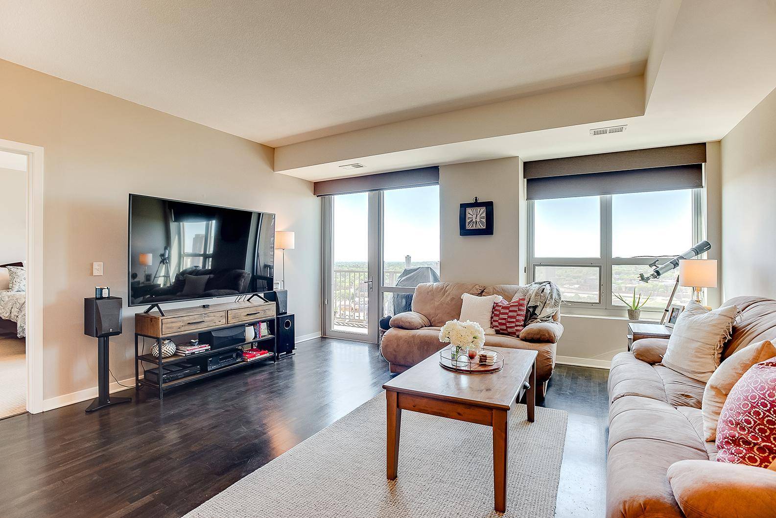 929 Portland AVE #1807, Minneapolis, MN 55404