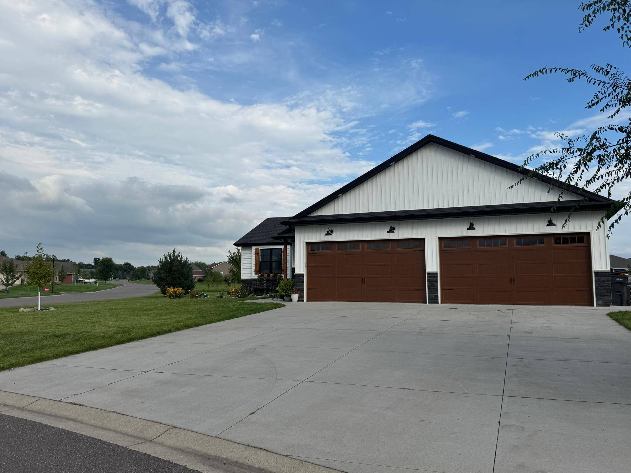 188 Lake DR NE, Sauk Rapids, MN 56379