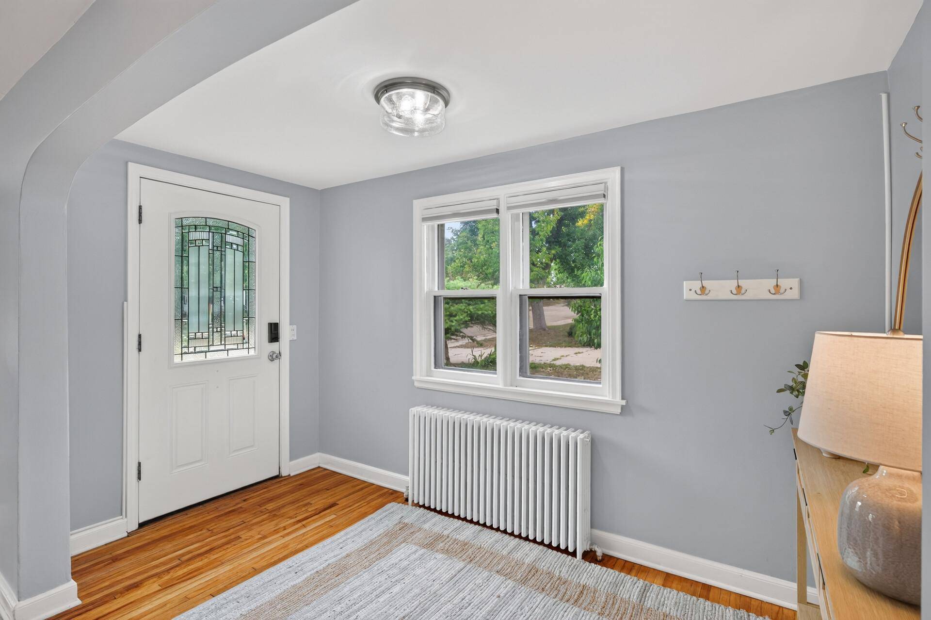 115 S Cedar ST, Chaska, MN 55318