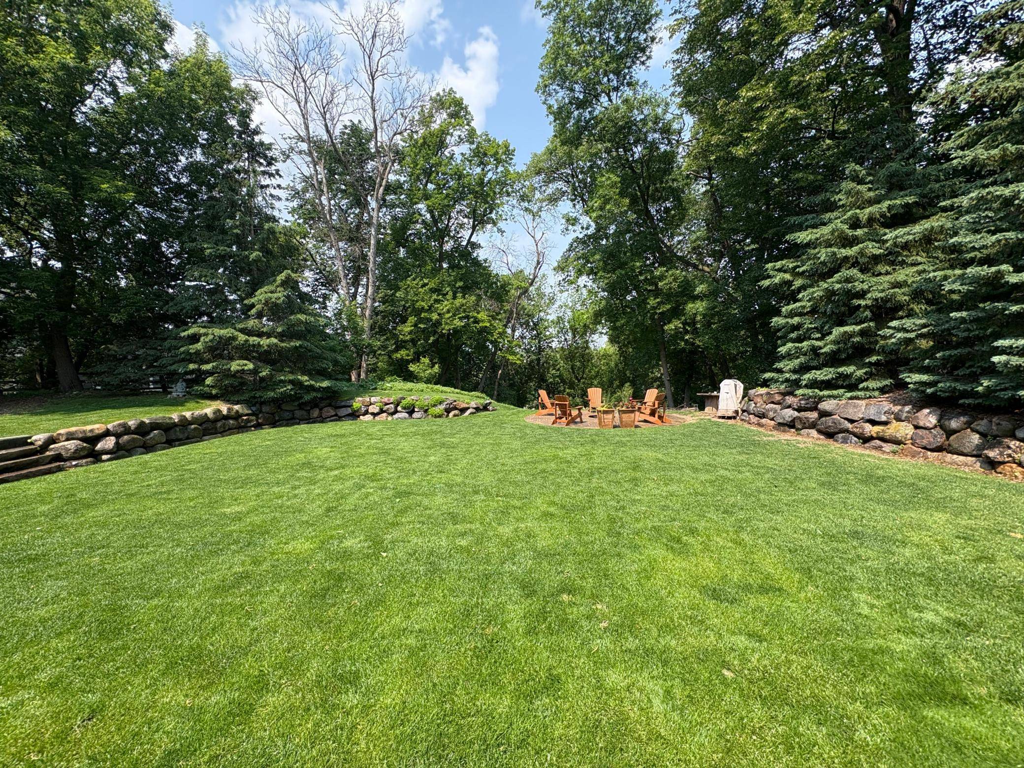 6560 Shadow LN, Chanhassen, MN 55317
