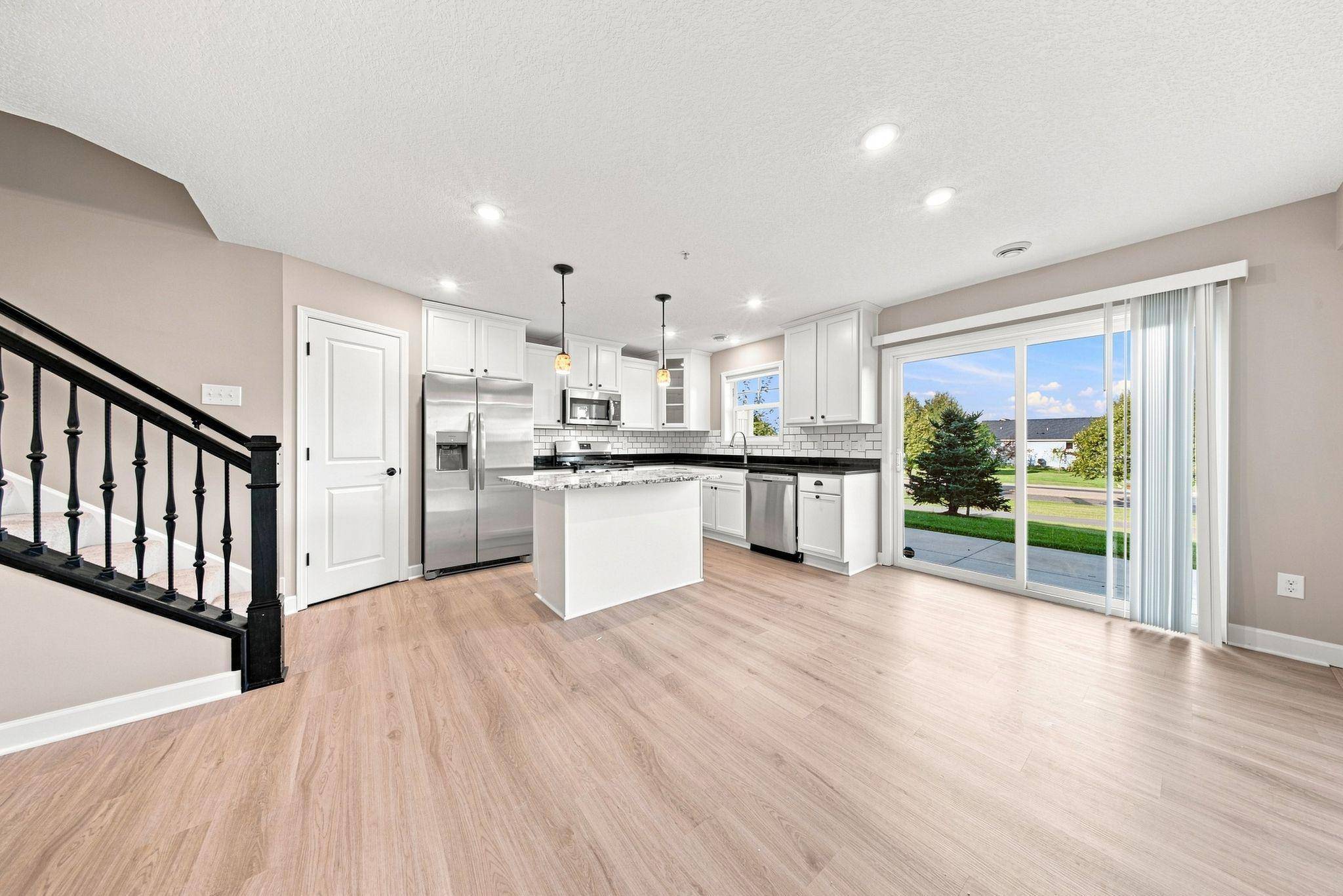3278 Lakewood TRL, Woodbury, MN 55129