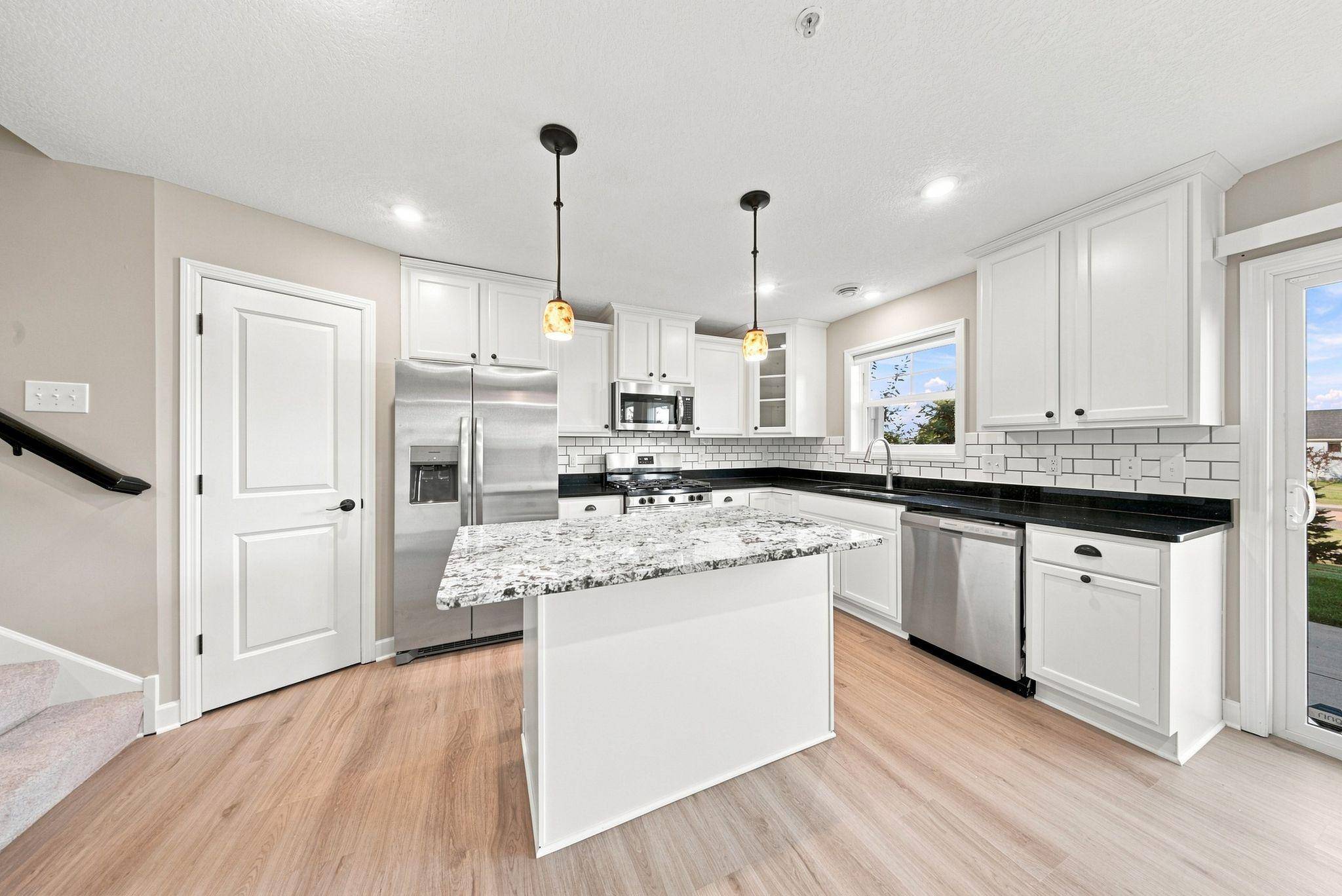 3278 Lakewood TRL, Woodbury, MN 55129