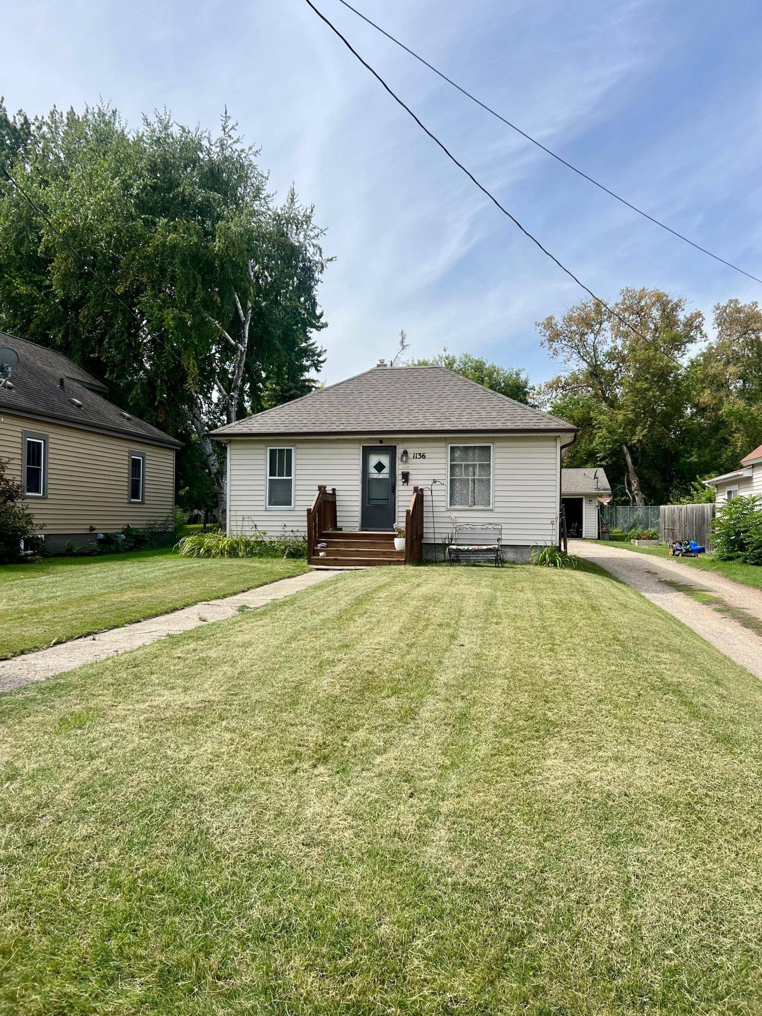 1136 West AVE, Detroit Lakes, MN 56501