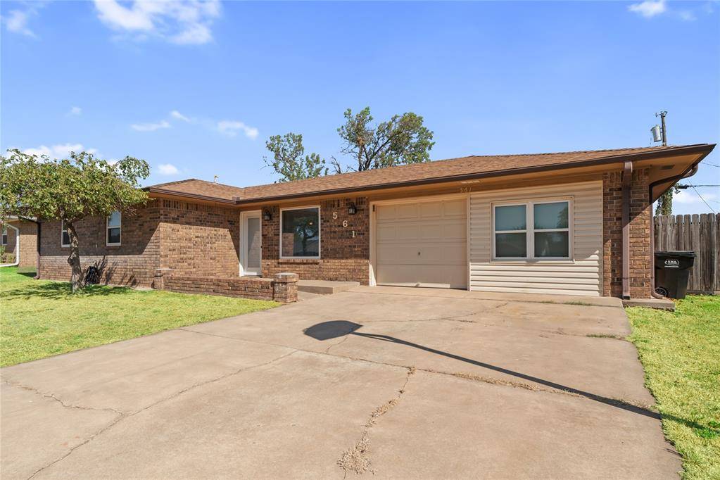 561 Skyview DR, Watonga, OK 73772