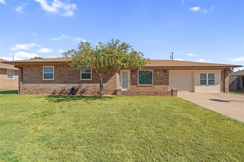 561 Skyview DR, Watonga, OK 73772
