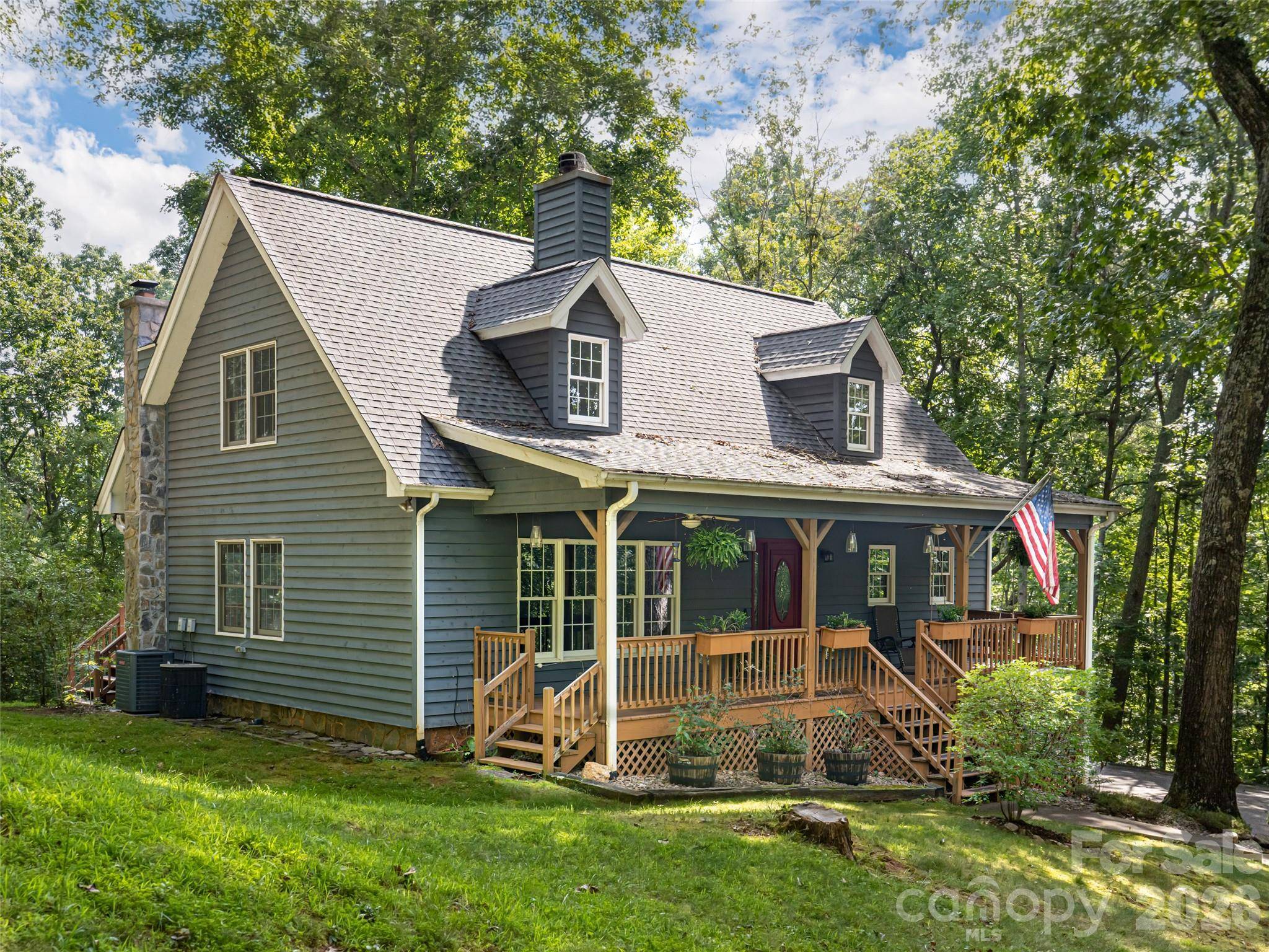 12 Howling Waite RDG, Candler, NC 28715